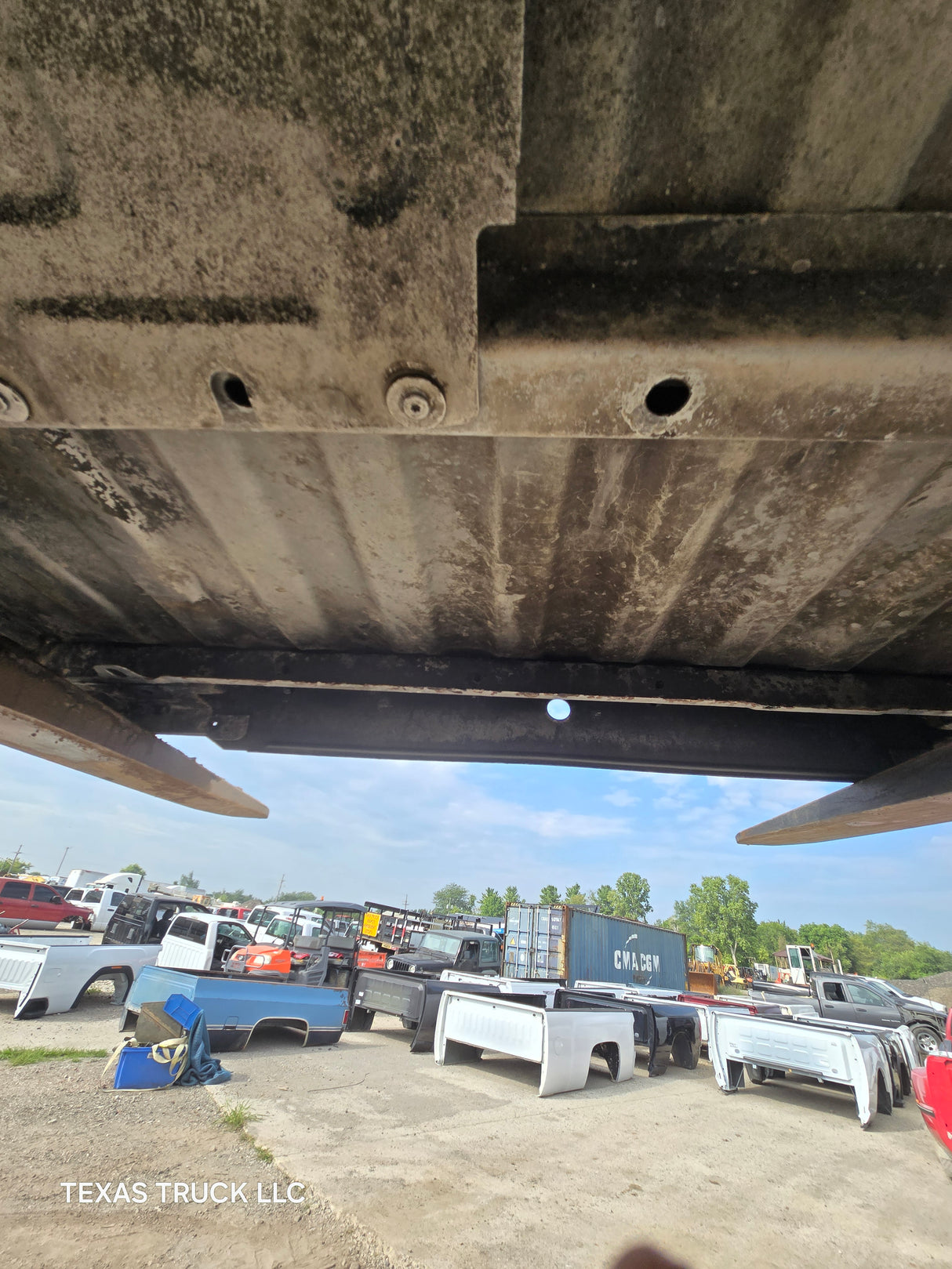 2007-2013 Chevrolet Silverado 1500 5' 8" Short Truck Bed - Silver