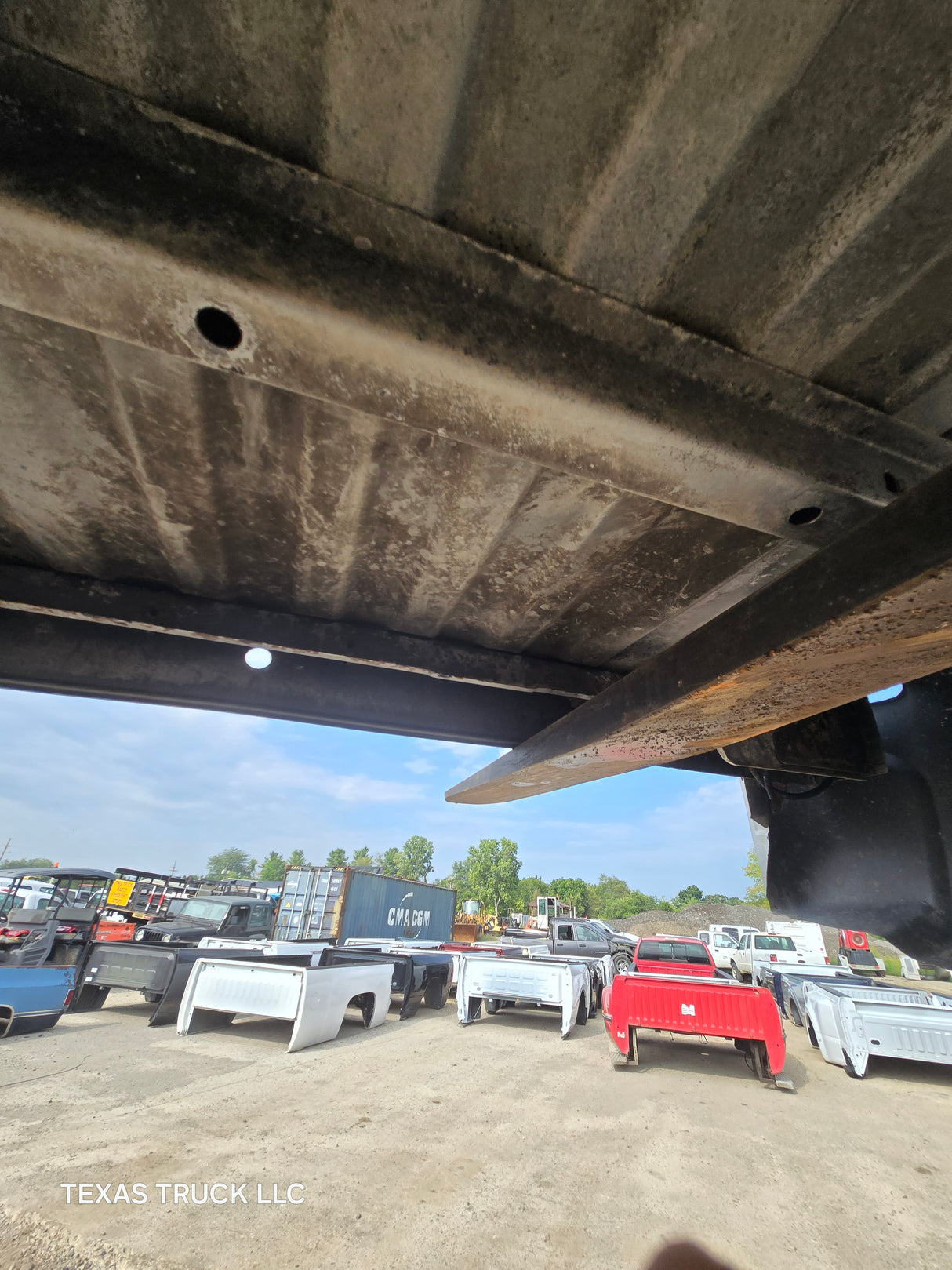 2007-2013 Chevrolet Silverado 1500 5' 8" Short Truck Bed - Silver