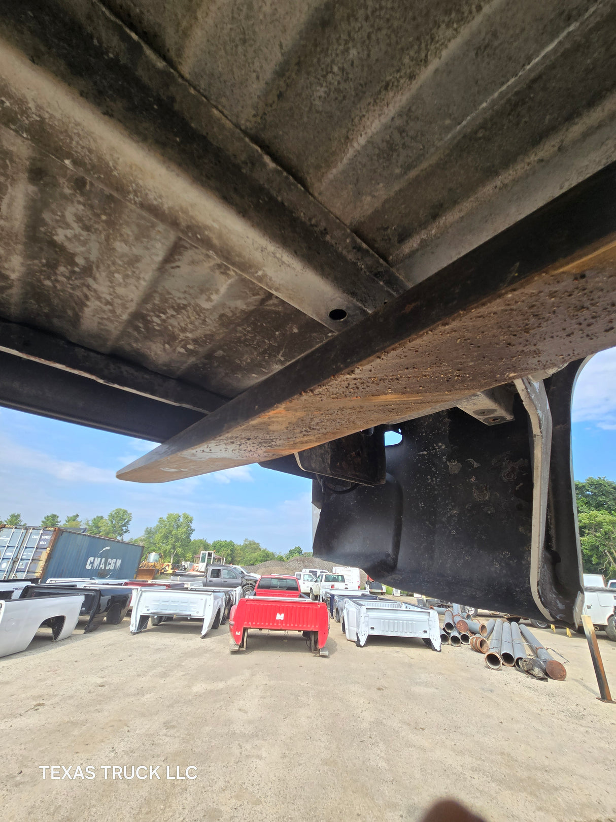 2007-2013 Chevrolet Silverado 1500 5' 8" Short Truck Bed - Silver