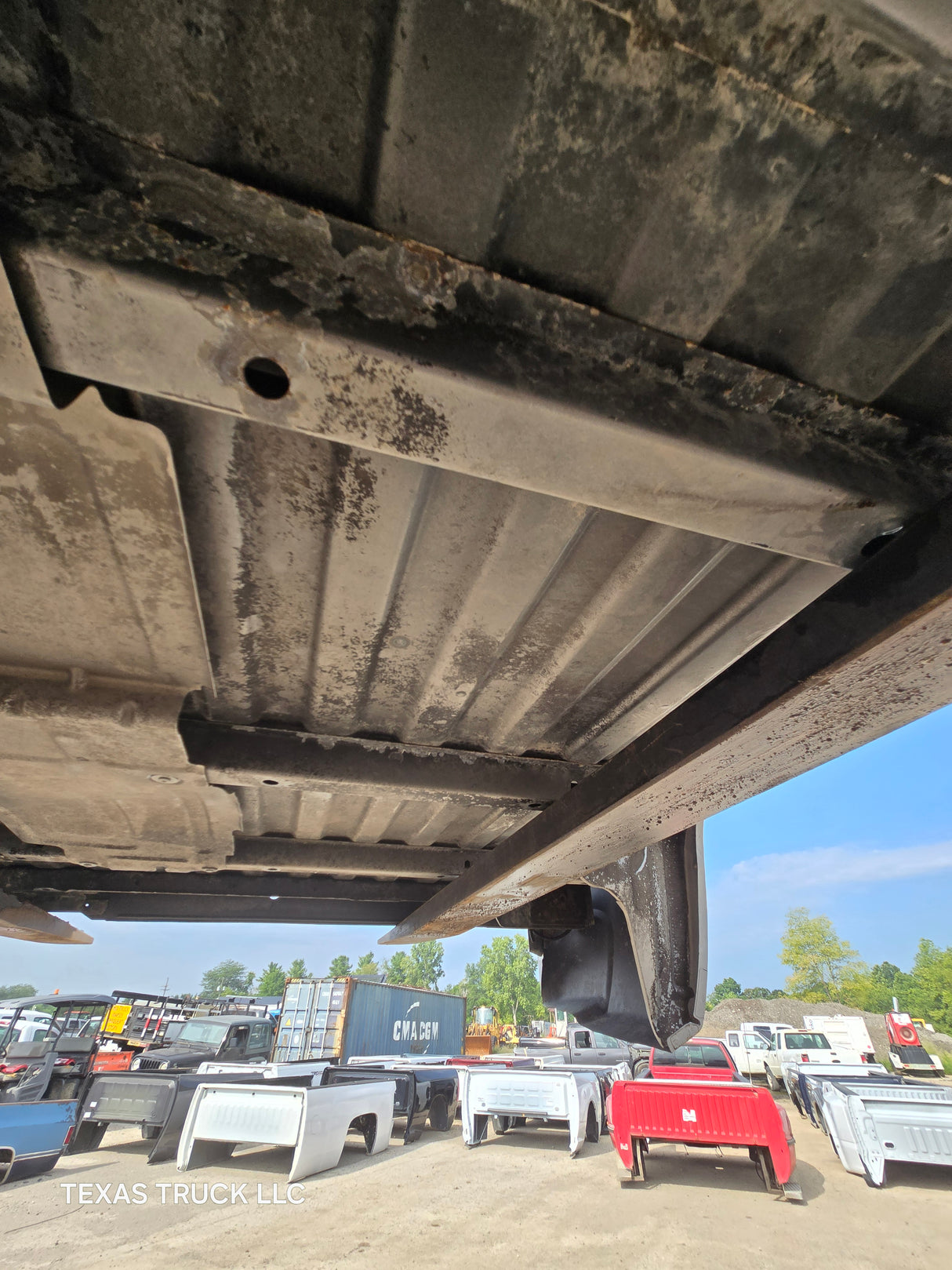 2007-2013 Chevrolet Silverado 1500 5' 8" Short Truck Bed - Silver