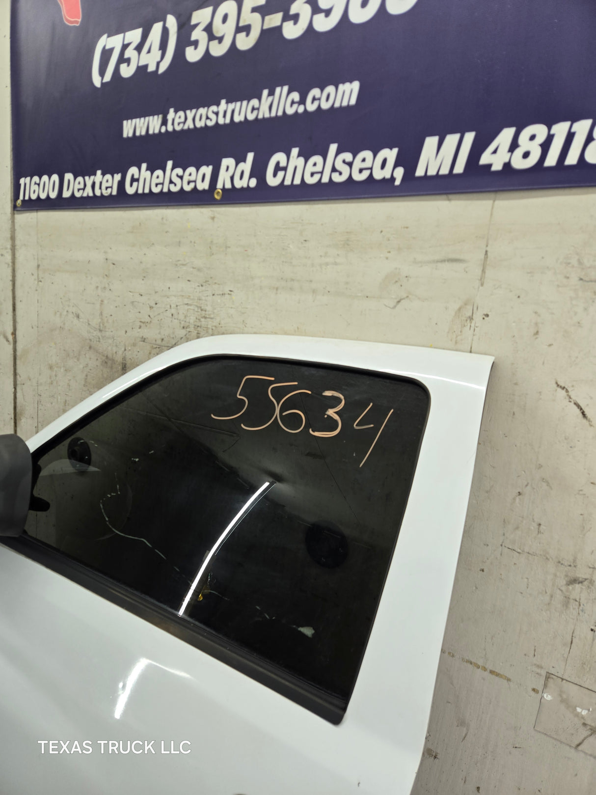 1994-2002 Dodge Ram 2nd Gen LH Driver Side Front Extended Cab Door 1500 2500 3500 ROUND CORNER - White