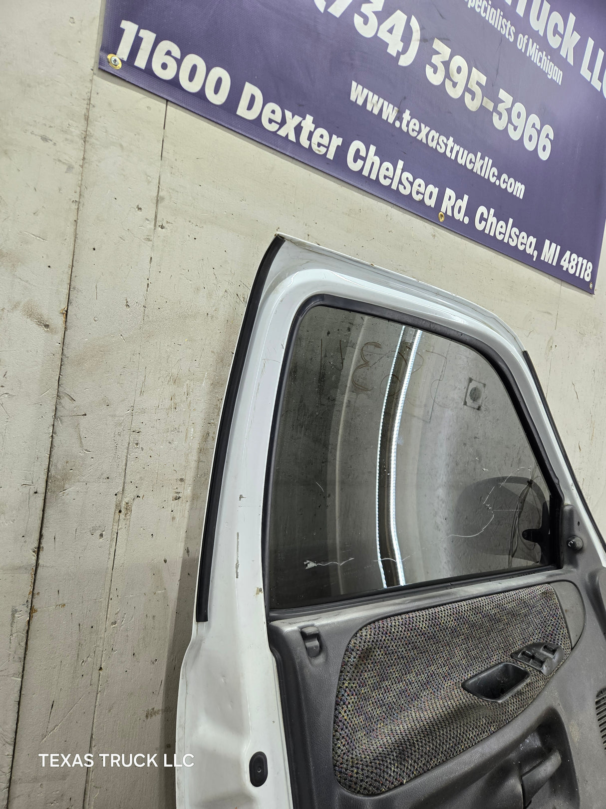 1994-2002 Dodge Ram 2nd Gen LH Driver Side Front Extended Cab Door 1500 2500 3500 ROUND CORNER - White