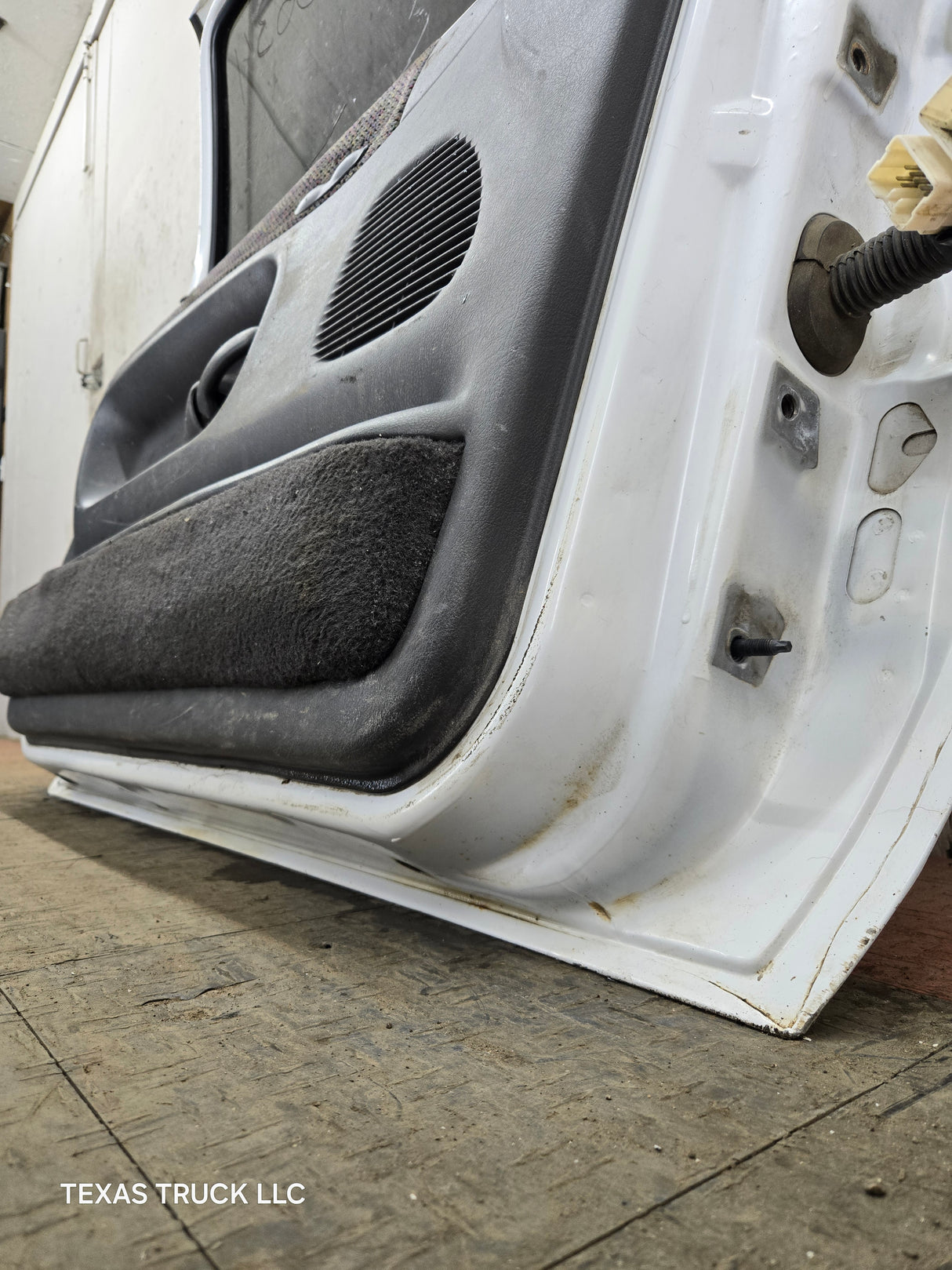 1994-2002 Dodge Ram 2nd Gen LH Driver Side Front Extended Cab Door 1500 2500 3500 ROUND CORNER - White