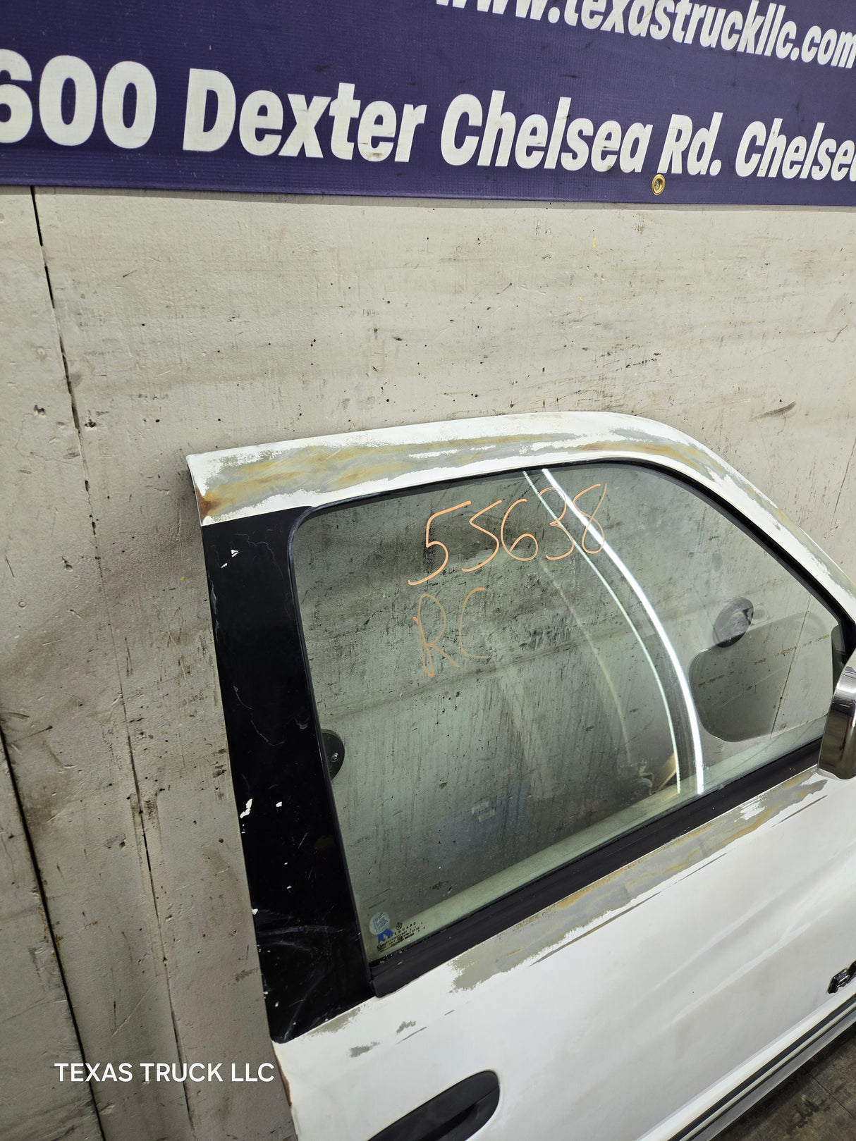 1994-2002 Dodge Ram 2nd Gen RH Passenger Side Front Door Regular Cab / 2 Door Ext Cab 1500 2500 3500 ROUND CORNER - White
