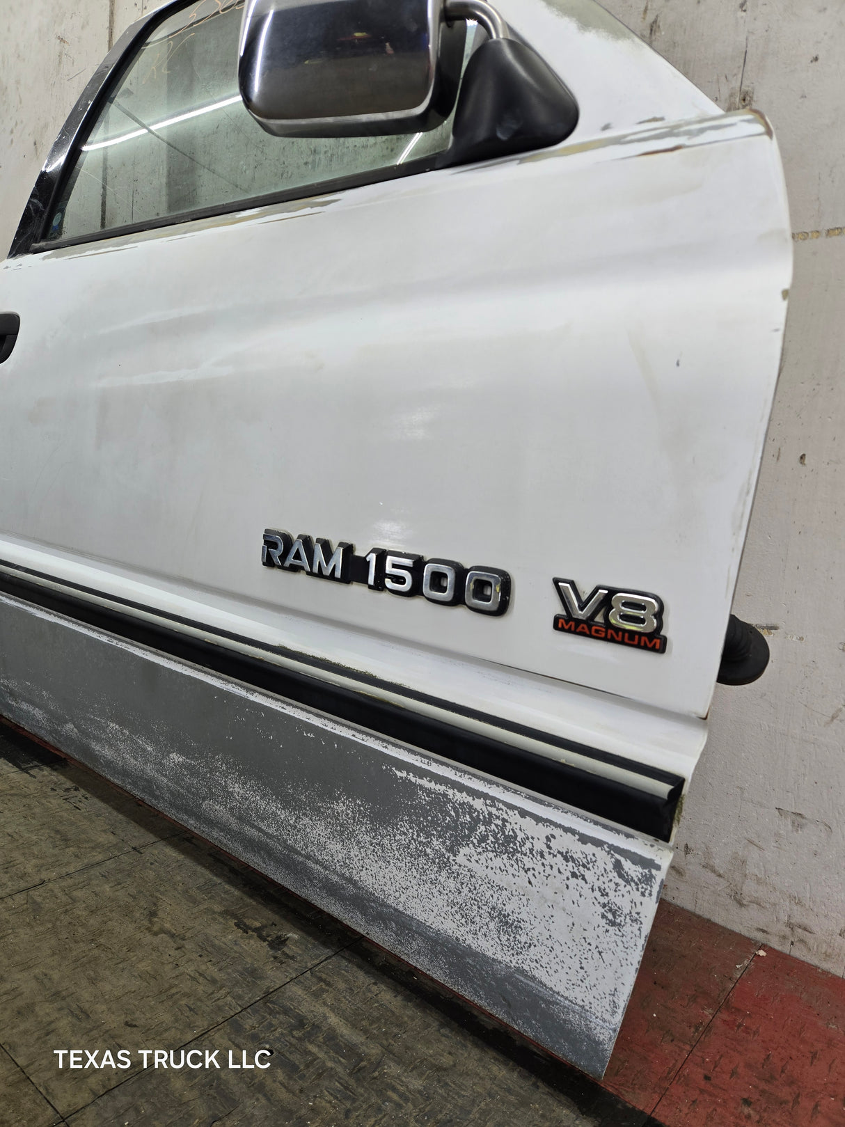 1994-2002 Dodge Ram 2nd Gen RH Passenger Side Front Door Regular Cab / 2 Door Ext Cab 1500 2500 3500 ROUND CORNER - White