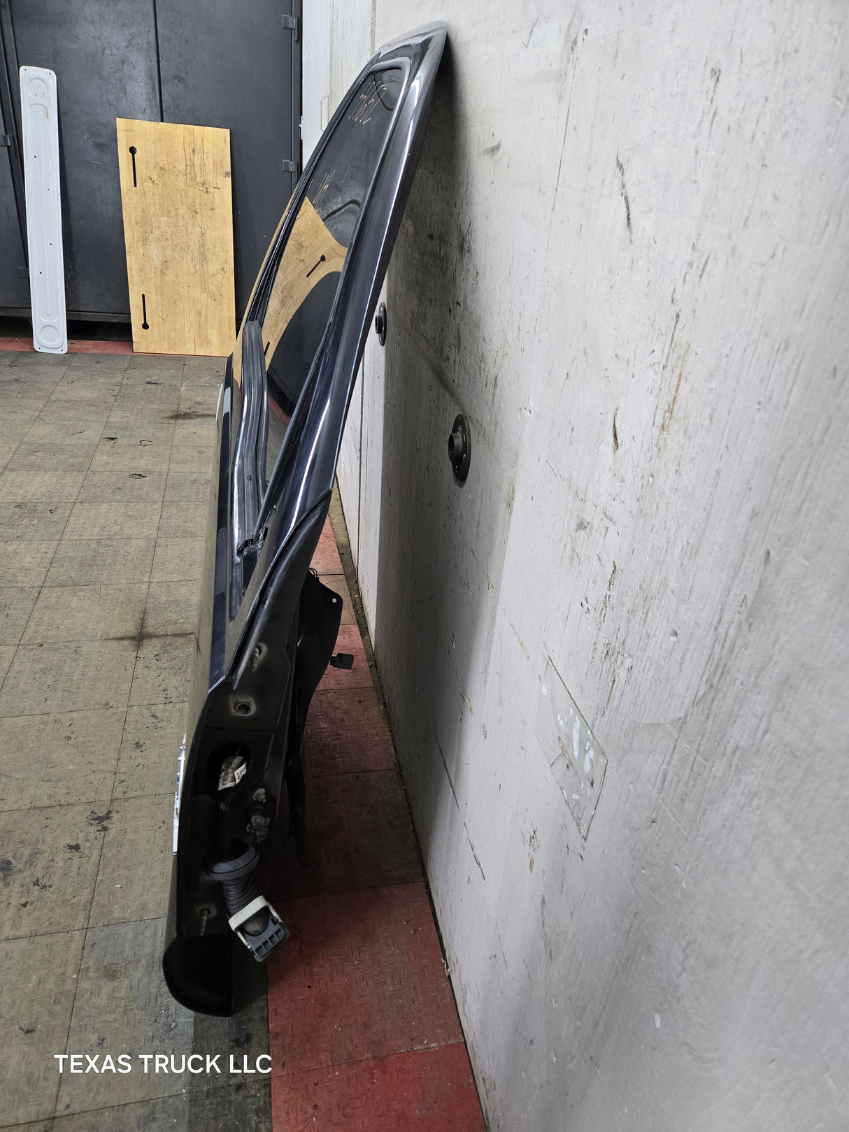 2012-2016 Ford Super Duty Passenger Side Front Door RH F250 F350 F450 F550 - Black