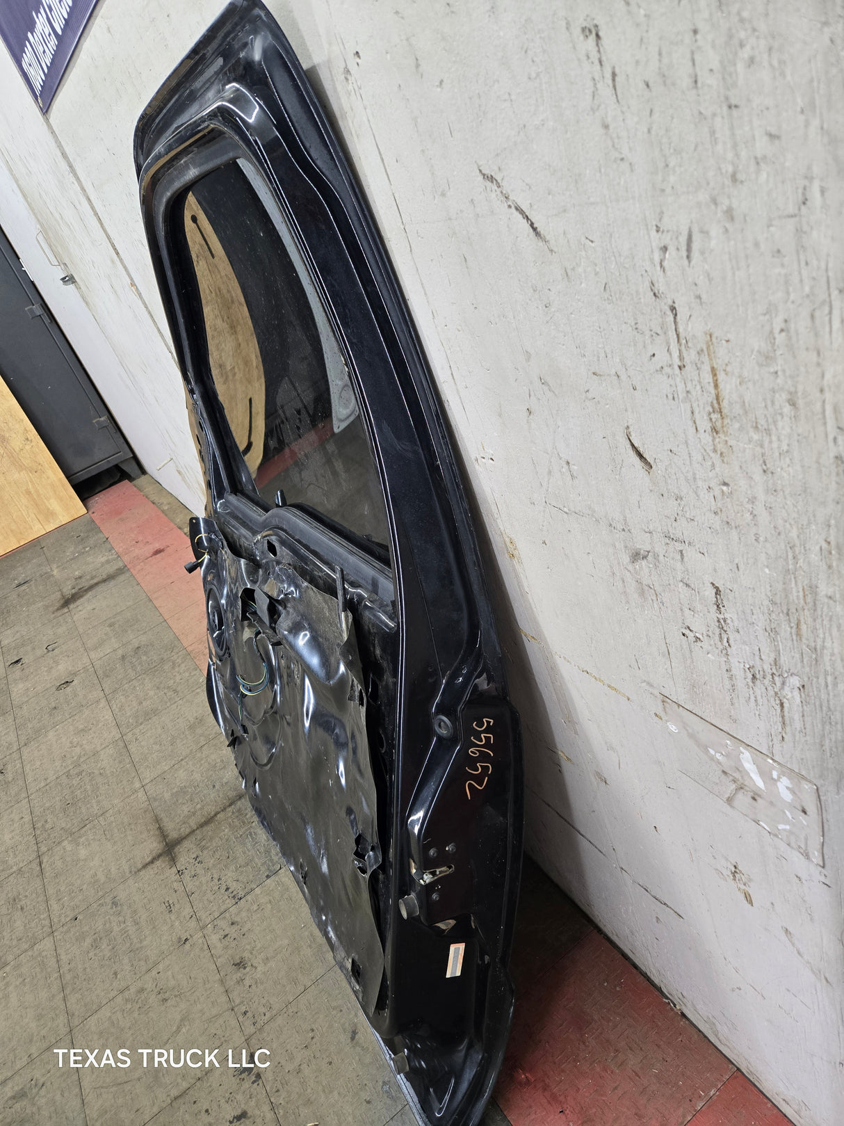 2012-2016 Ford Super Duty Passenger Side Front Door RH F250 F350 F450 F550 - Black