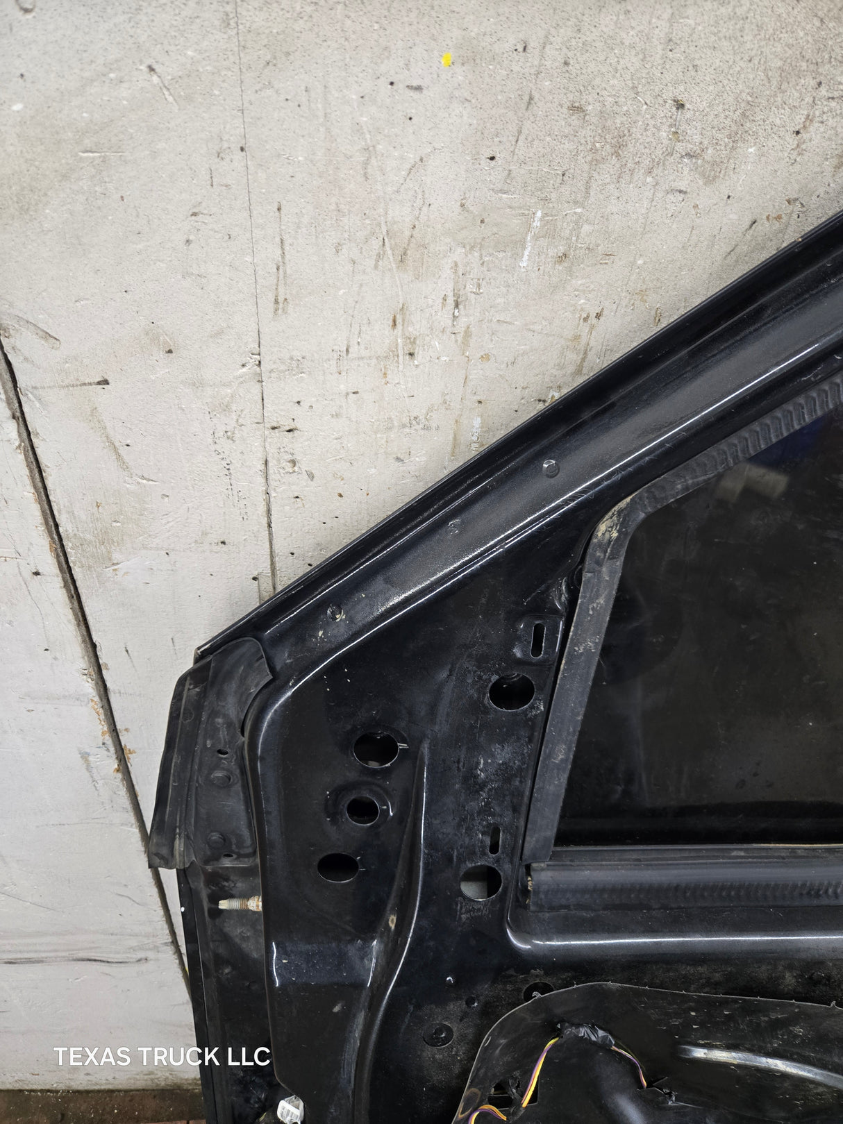 2012-2016 Ford Super Duty Passenger Side Front Door RH F250 F350 F450 F550 - Black