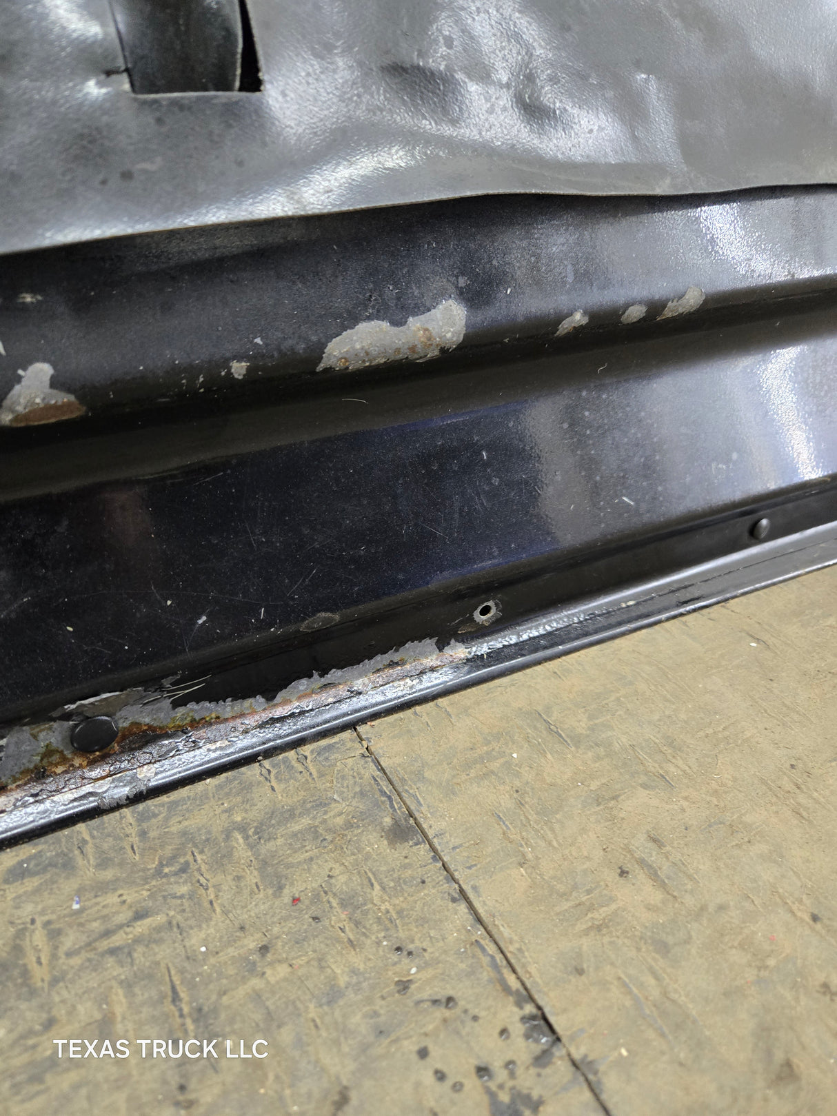 2012-2016 Ford Super Duty Passenger Side Front Door RH F250 F350 F450 F550 - Black