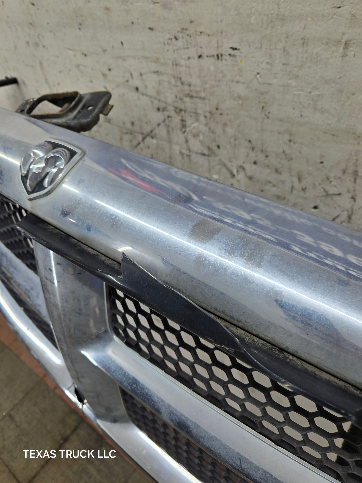 2002-2005 Dodge Ram 3rd Gen 1500 2500 3500 Chrome Grill