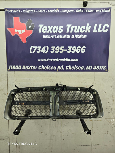 2002-2005 Dodge Ram 3rd Gen 1500 2500 3500 Chrome Grill