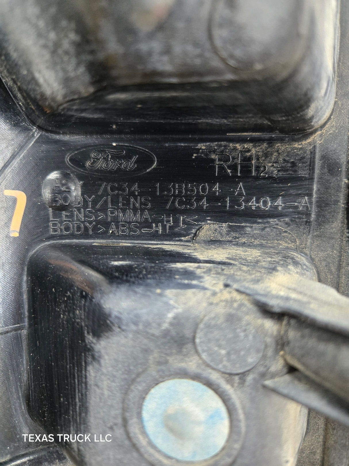 2008-2016 Ford Super Duty F250 F350 F450 F550 RH Passenger Side Tail Light