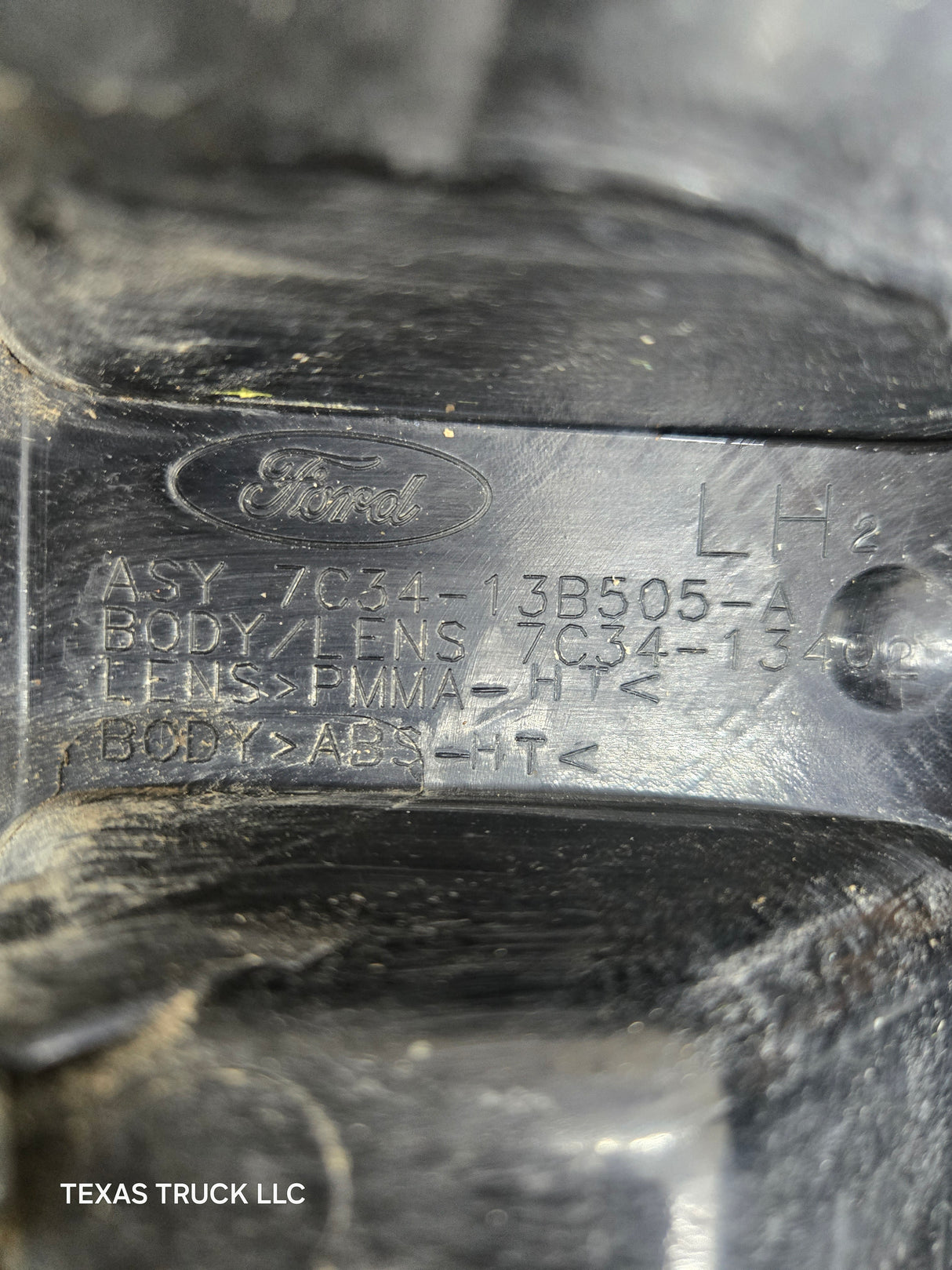 2008-2016 Ford Super Duty F250 F350 F450 F550 RH Passenger Side Tail Light