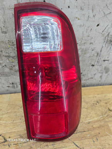 2008-2016 Ford Super Duty F250 F350 F450 F550 RH Passenger Side Tail Light
