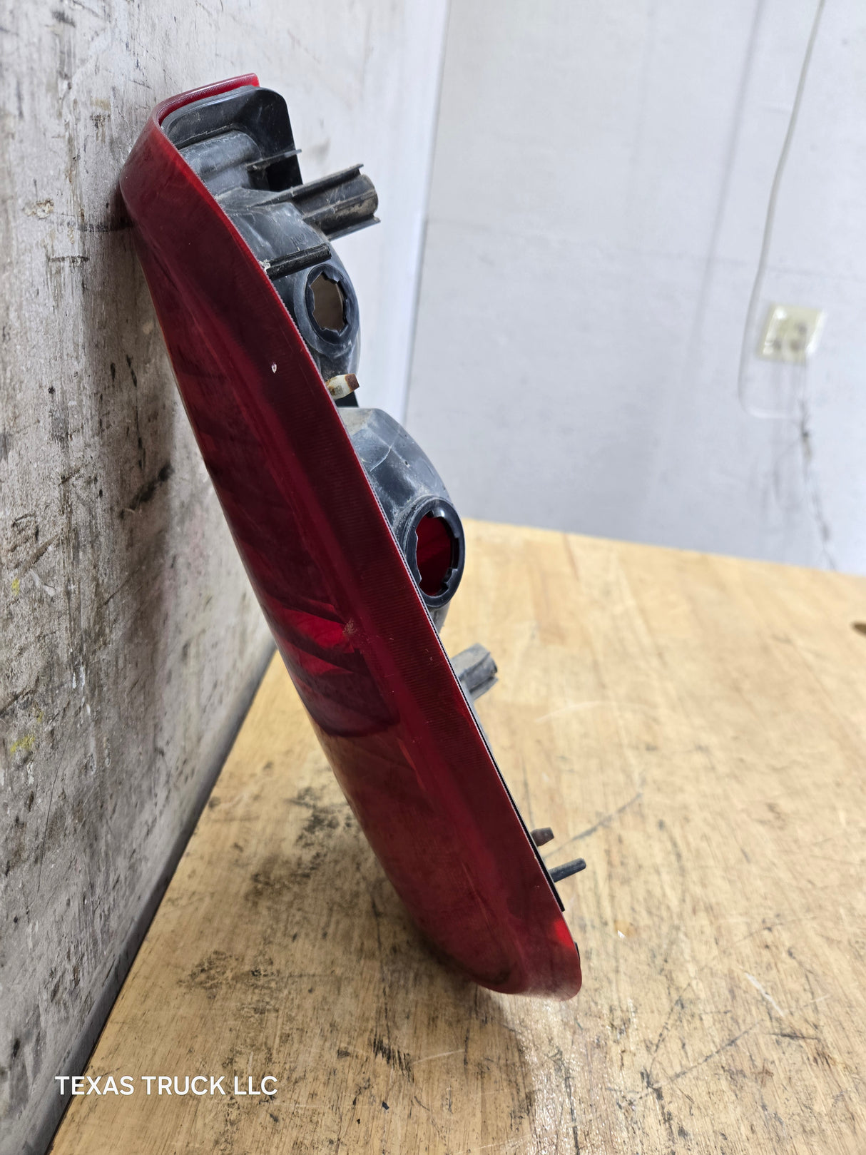 2008-2016 Ford Super Duty F250 F350 F450 F550 RH Passenger Side Tail Light