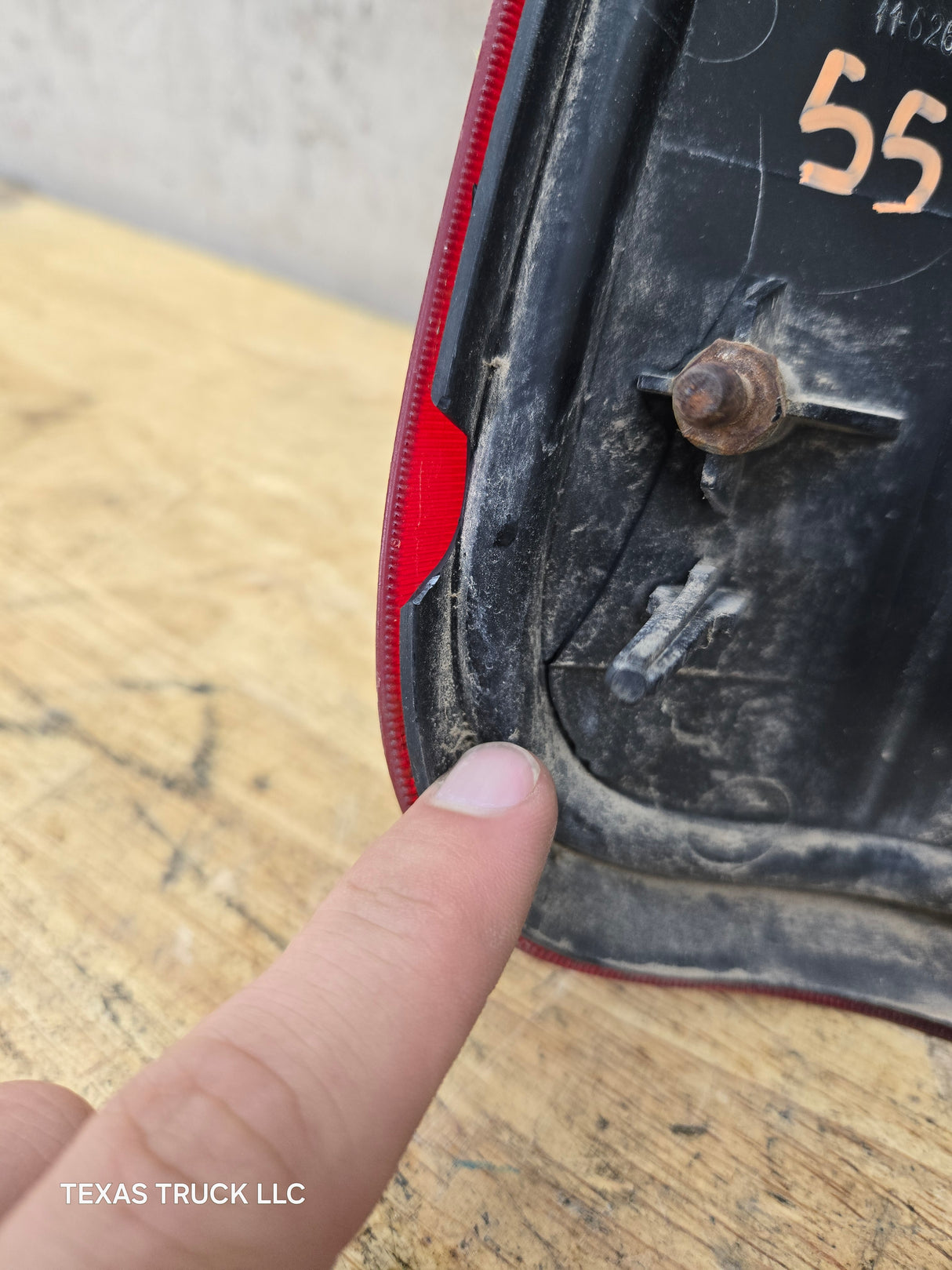 2008-2016 Ford Super Duty F250 F350 F450 F550 RH Passenger Side Tail Light