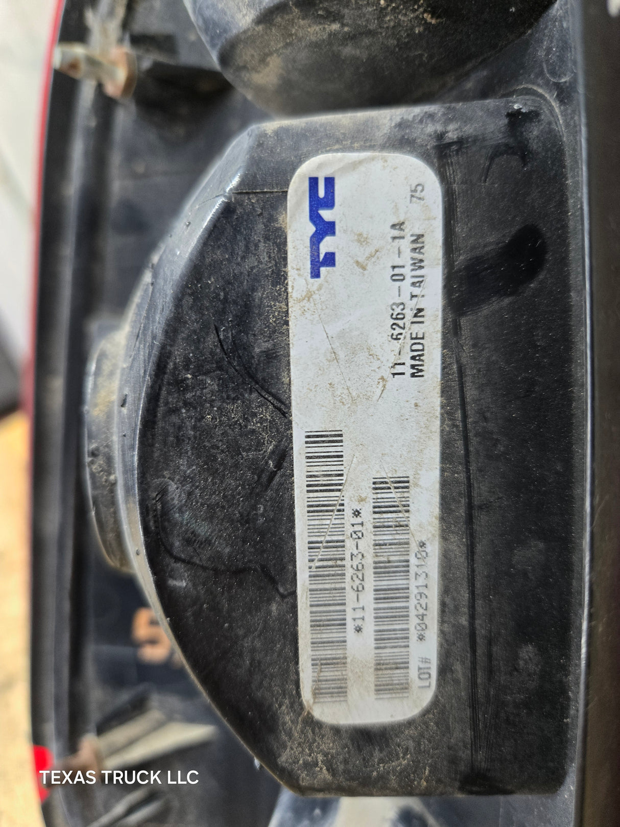 2008-2016 Ford Super Duty F250 F350 F450 F550 RH Passenger Side Tail Light