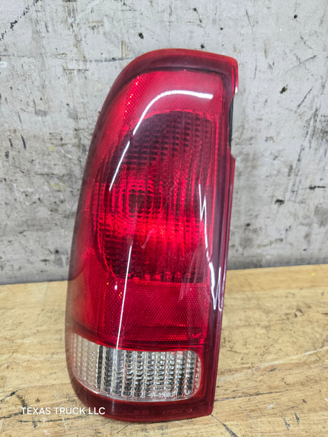1999-2007 Ford Super Duty F250 F350 F450 F550 LH Driver Side Tail Light