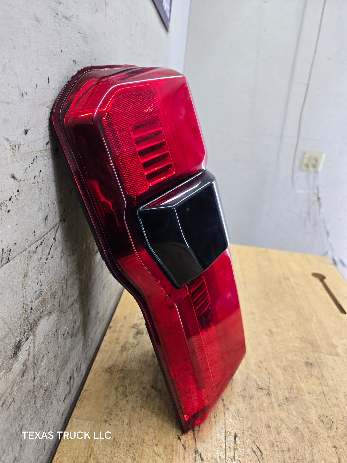 2023-2025 Ford Super Duty F250 F350 LH Driver Side Tail Light With Bliss PC3B-13B505-B