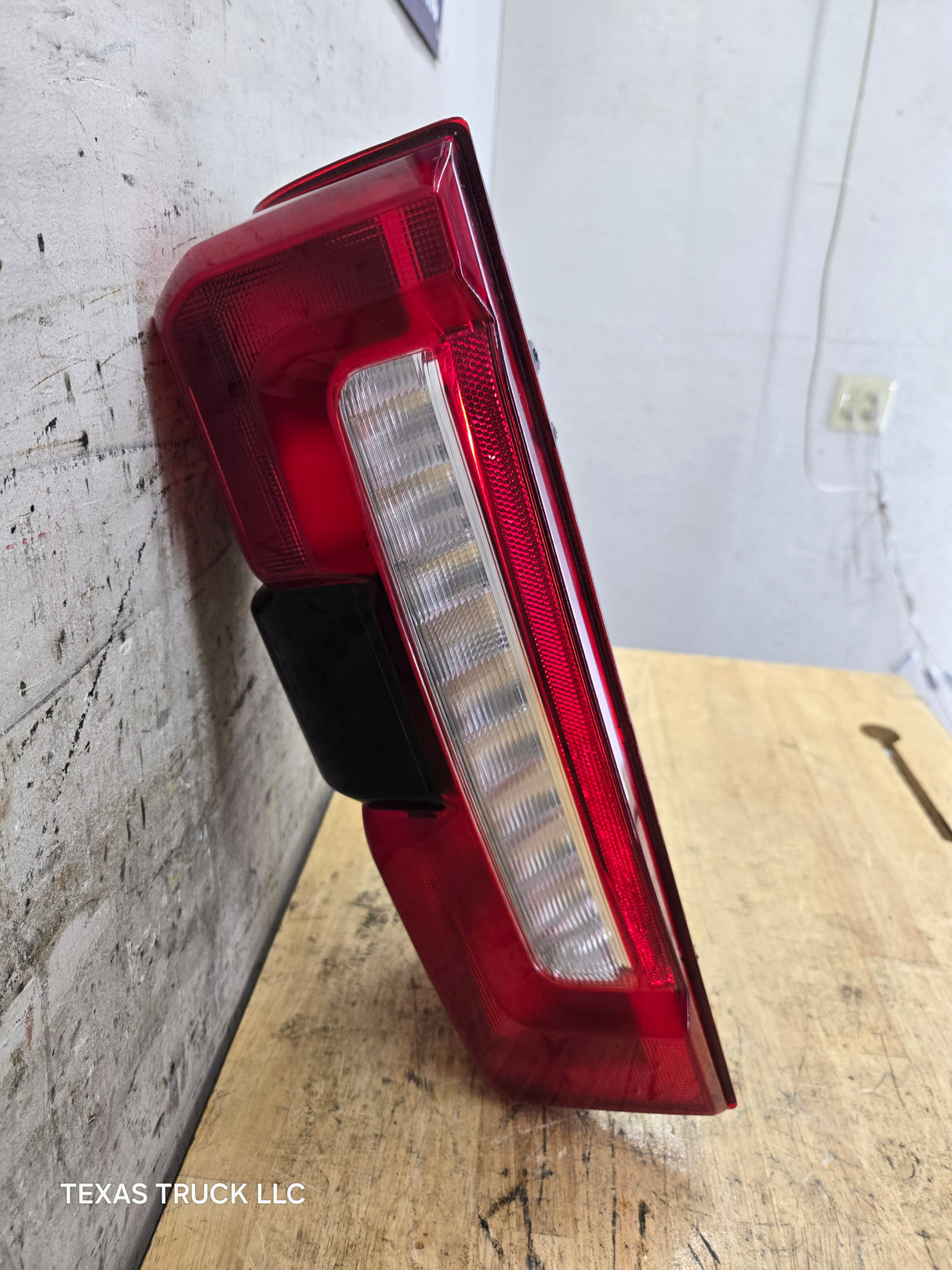 2023-2025 Ford Super Duty F250 F350 LH Driver Side Tail Light With Bliss PC3B-13B505-B
