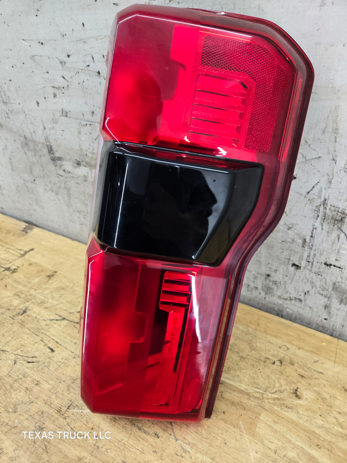 2023-2025 Ford Super Duty F250 F350 RH Passenger Side Tail Light With Bliss PC3B-13B504-B