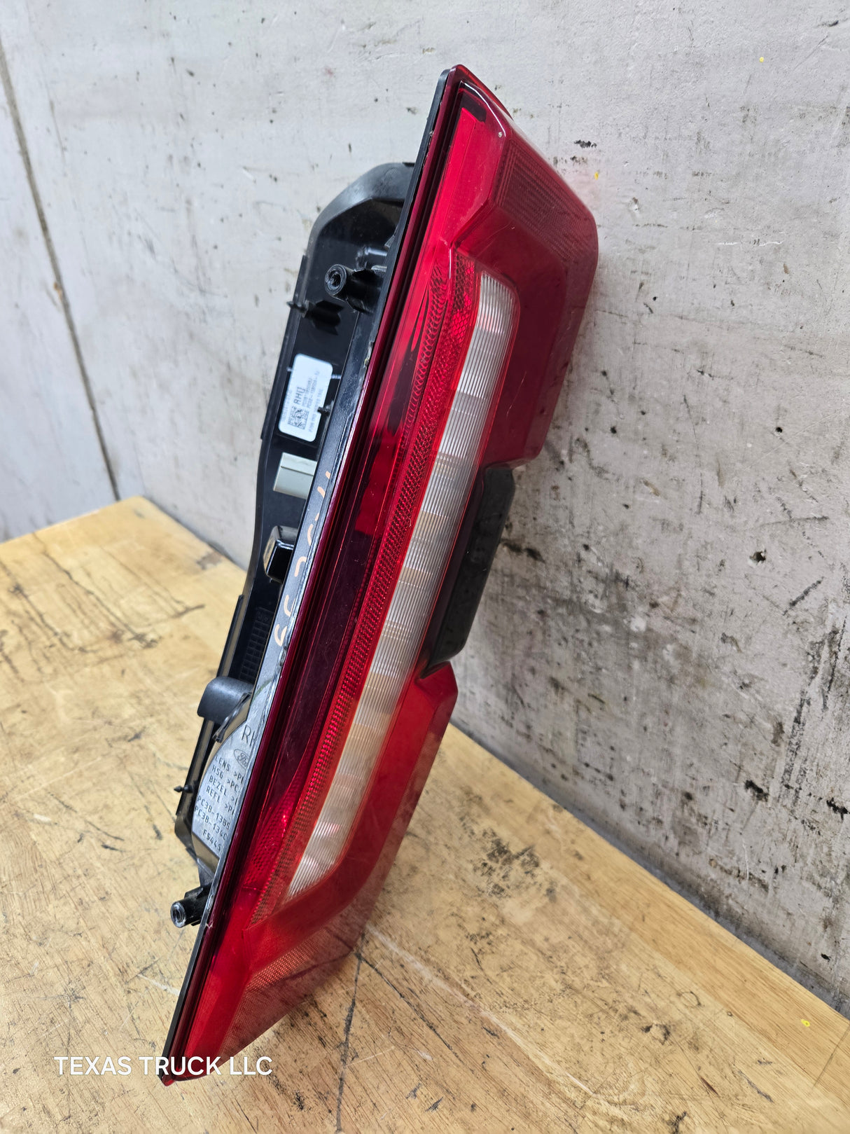2023-2025 Ford Super Duty F250 F350 RH Passenger Side Tail Light With Bliss PC3B-13B504-B