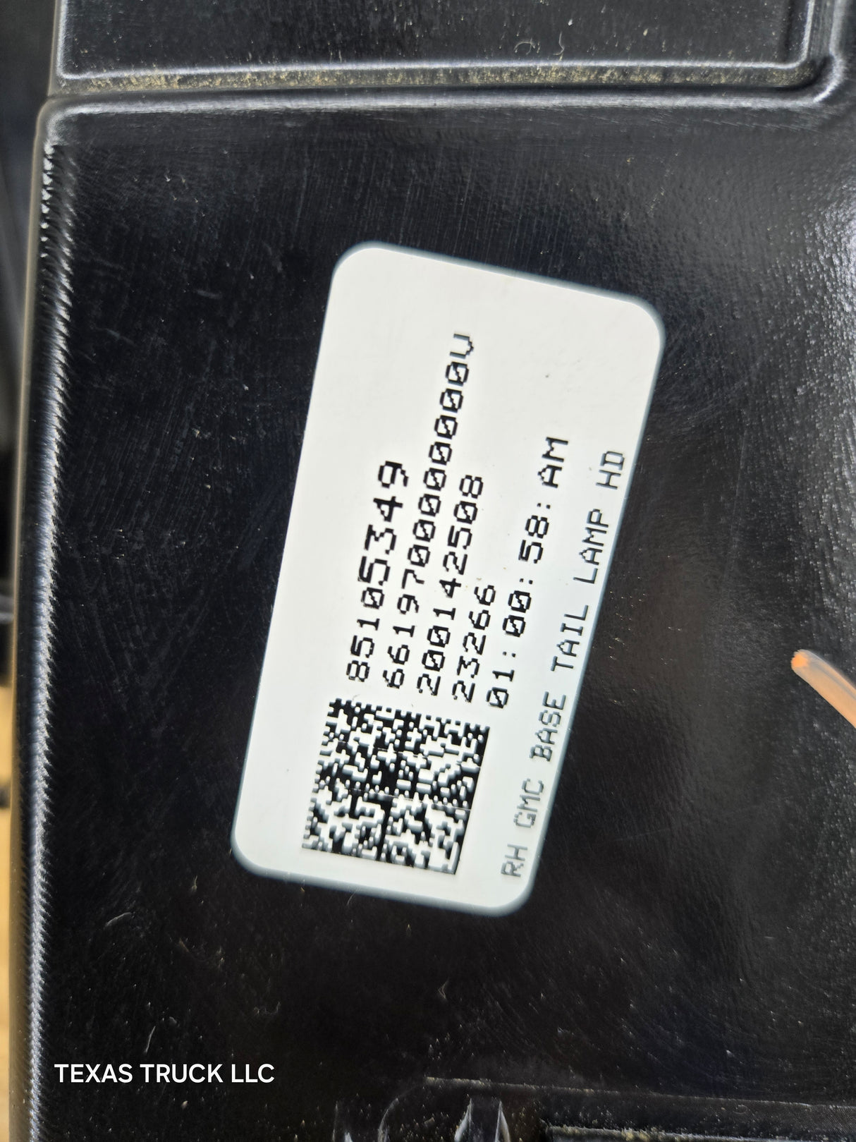 2019-2023 GMC Sierra 1500 2500 3500 HD RH Passenger Side Tail Light 85105349