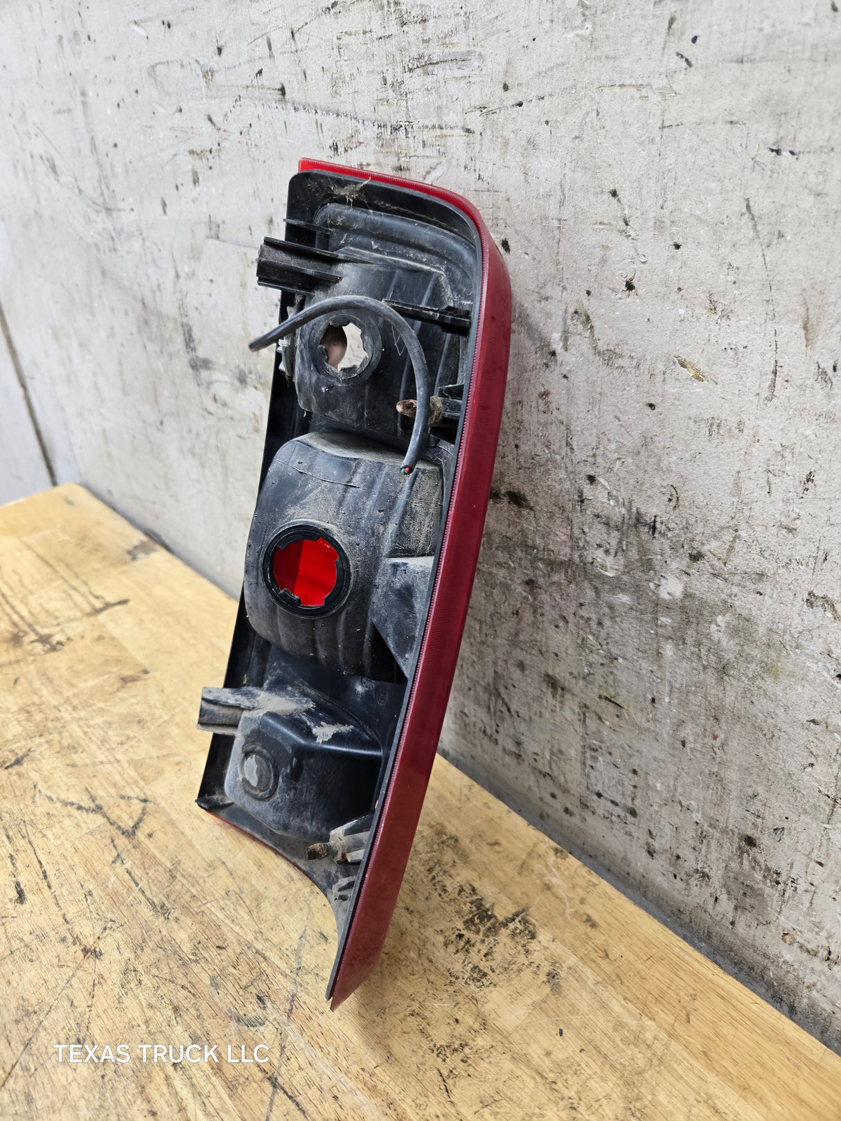 2008-2016 Ford Super Duty F250 F350 F450 F550 LH Driver Side Tail Light