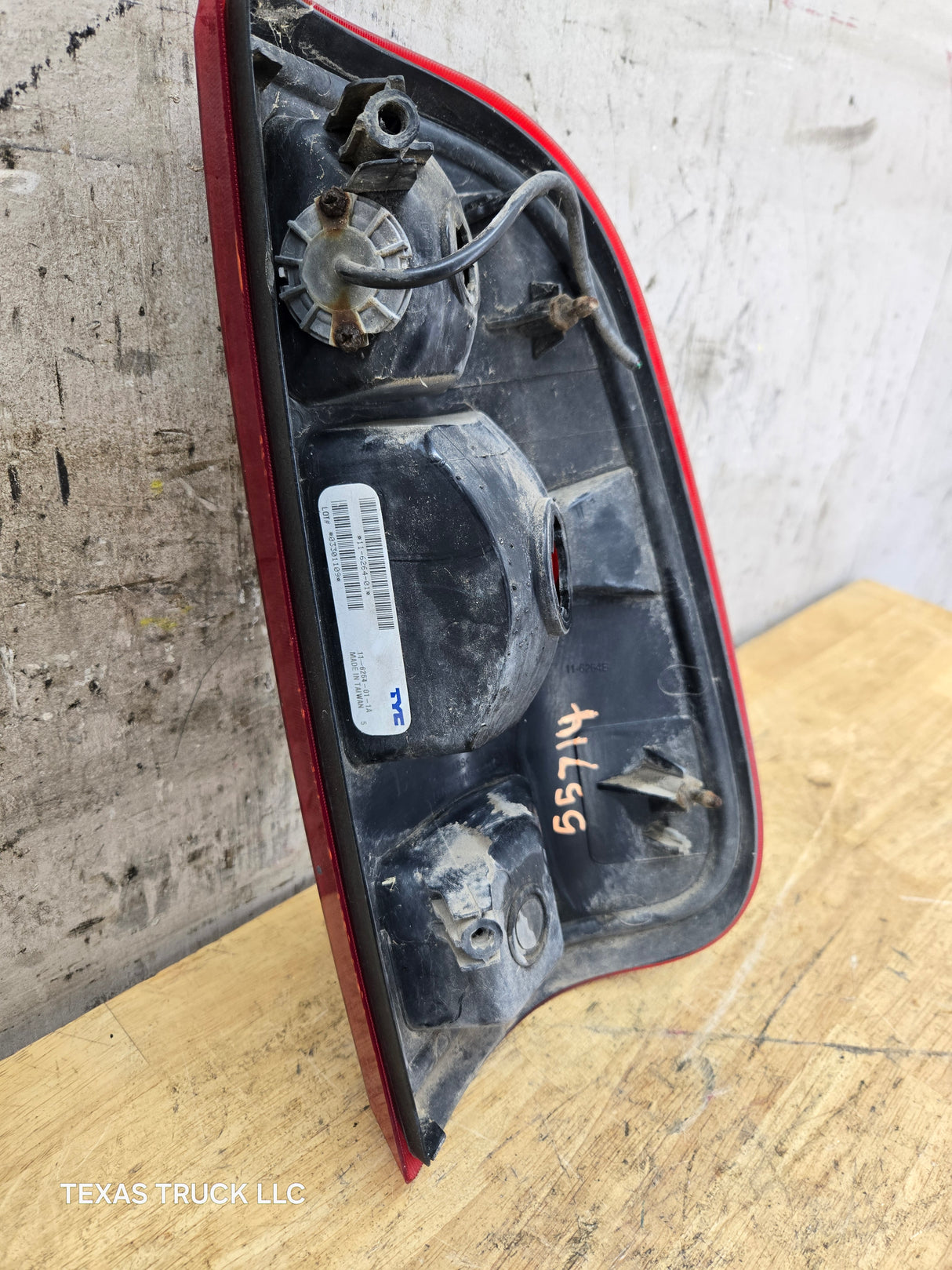 2008-2016 Ford Super Duty F250 F350 F450 F550 LH Driver Side Tail Light