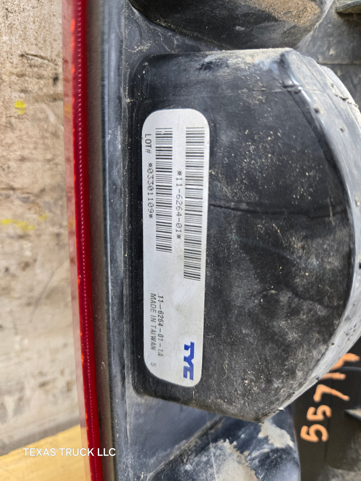 2008-2016 Ford Super Duty F250 F350 F450 F550 LH Driver Side Tail Light