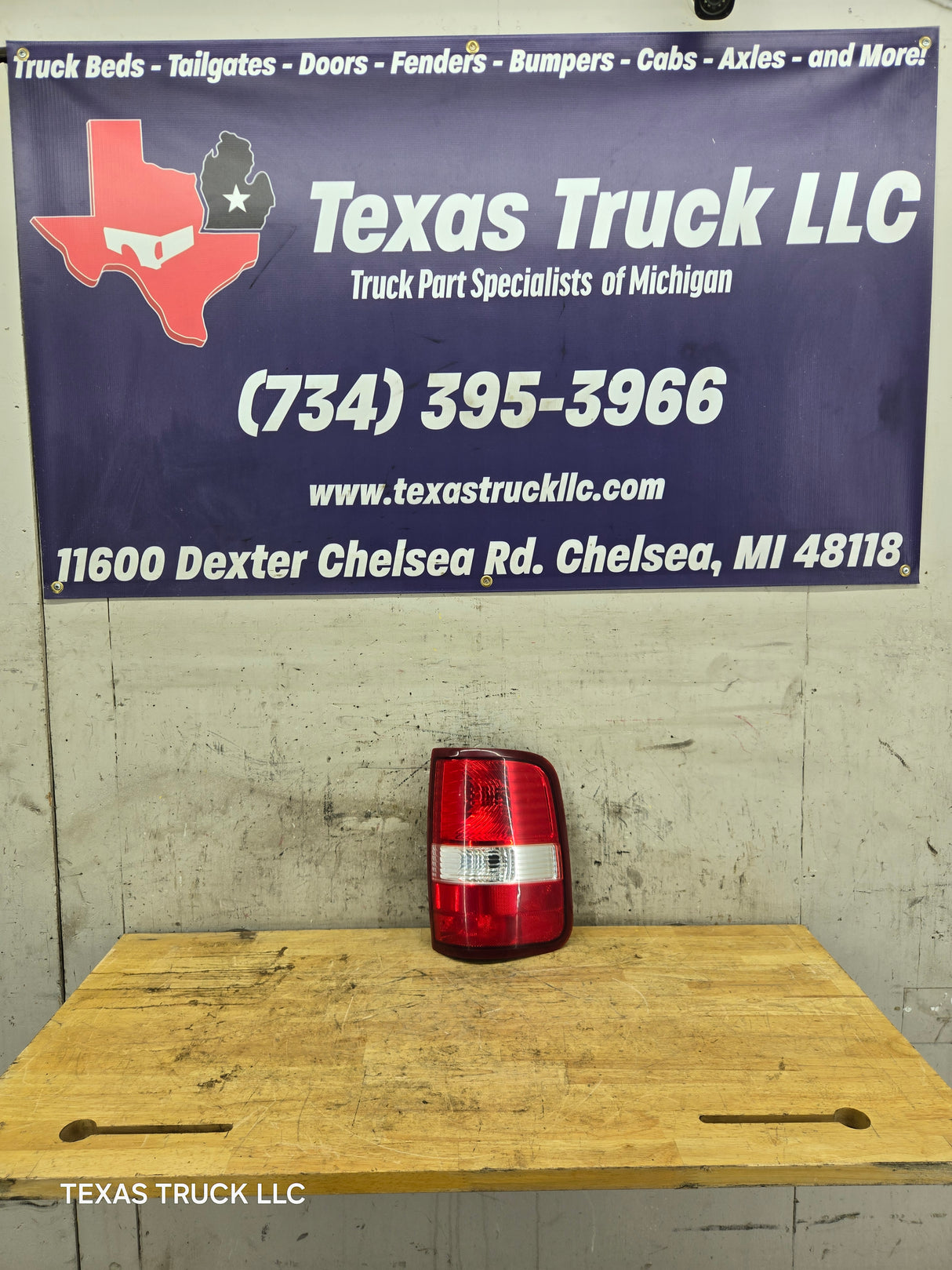 2004-2008 Ford F-150 Passenger Side Tail Light Right Hand