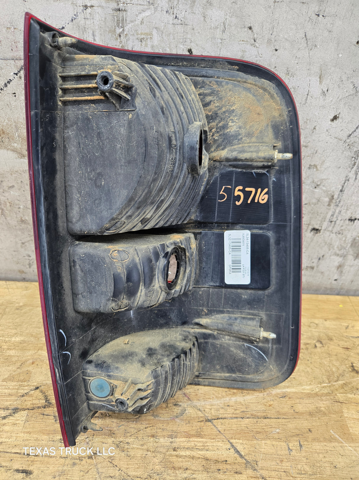 2004-2008 Ford F-150 Driver Side Tail Light Left Hand 5L34-13405-CA