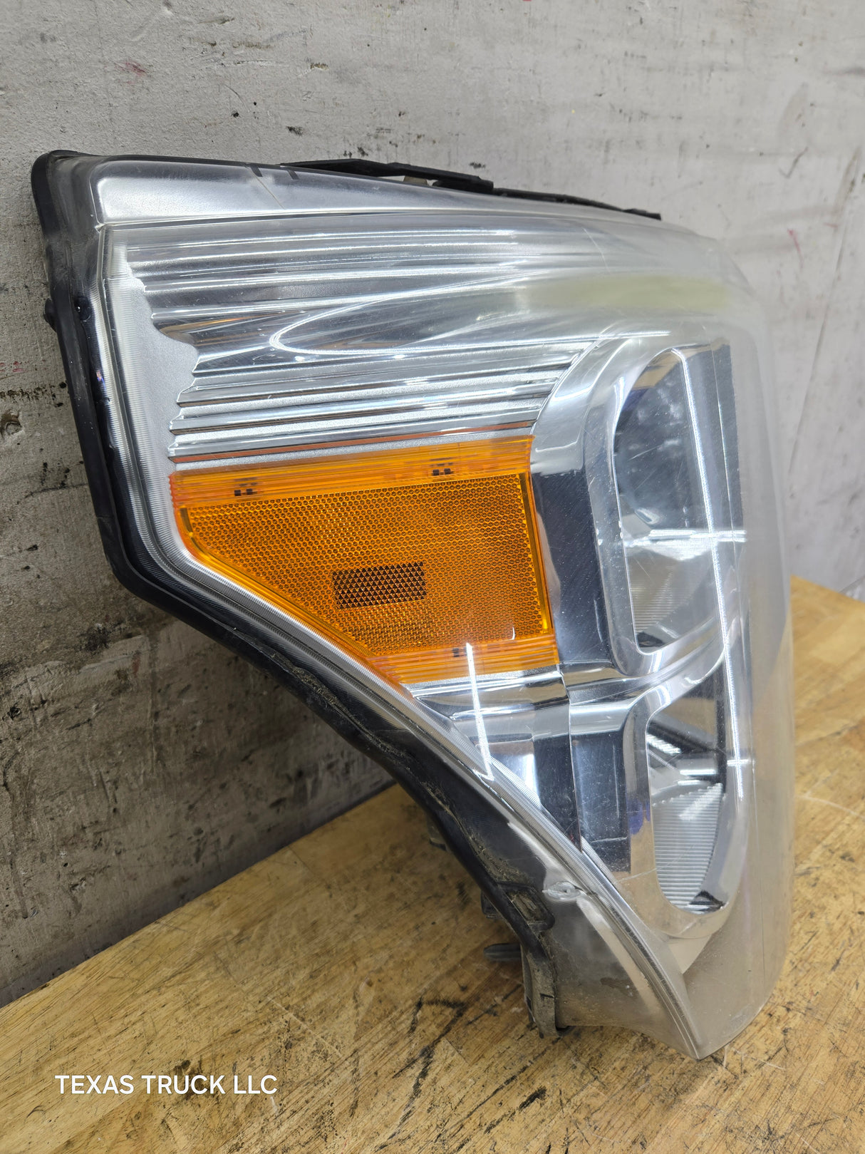 2011-2016 Ford Super Duty F250 F350 F450 F550 RH Passenger Side Headlight BC34-13005-A 6.7L Power Stroke 6.2L
