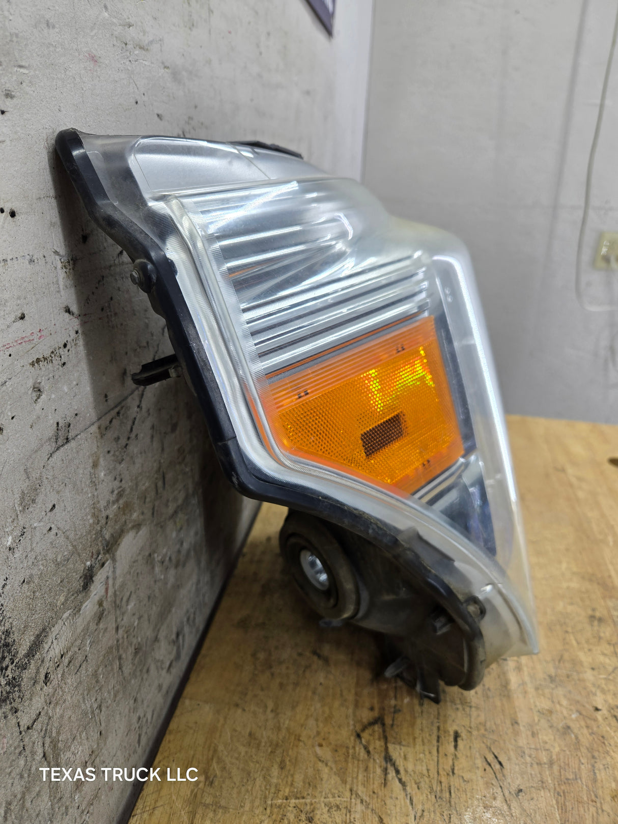 2011-2016 Ford Super Duty F250 F350 F450 F550 RH Passenger Side Headlight BC34-13005-A 6.7L Power Stroke 6.2L