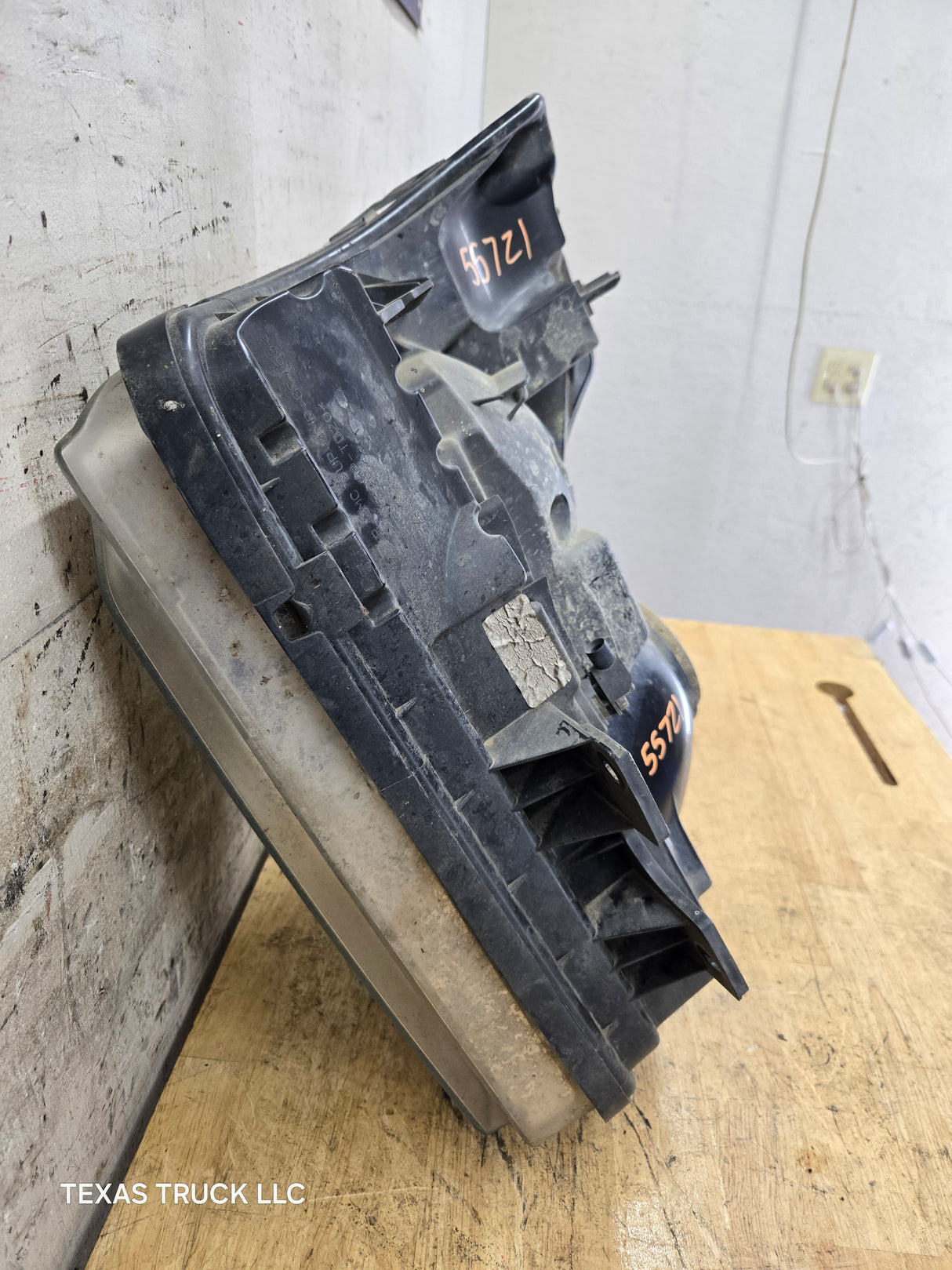 2011-2016 Ford Super Duty F250 F350 F450 F550 RH Passenger Side Headlight BC34-13005-A 6.7L Power Stroke 6.2L