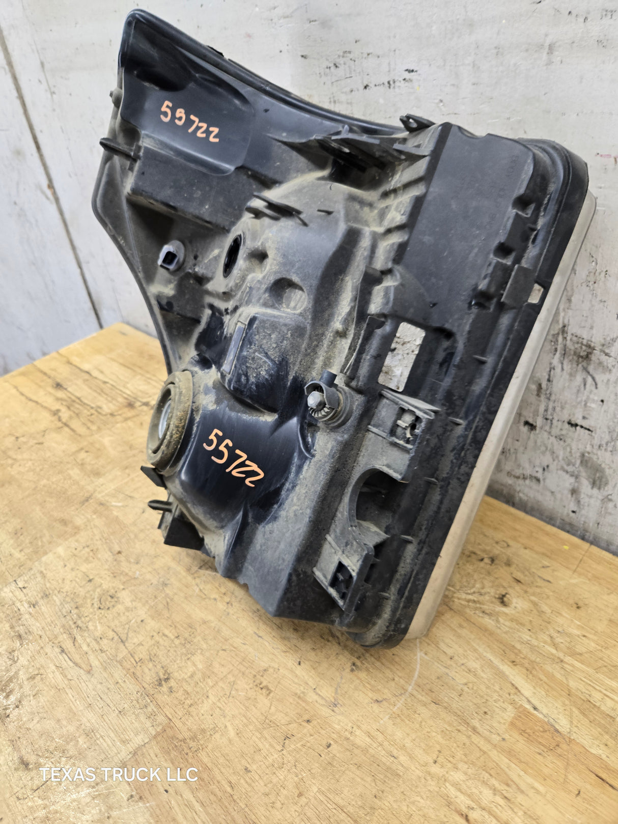 2011-2016 Ford Super Duty F250 F350 F450 F550 LH Driver Side Headlight BC34-13006-A 6.7L Power Stroke 6.2L Gas