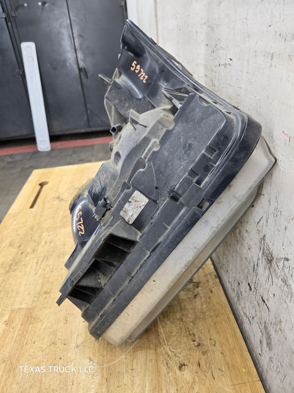 2011-2016 Ford Super Duty F250 F350 F450 F550 LH Driver Side Headlight BC34-13006-A 6.7L Power Stroke 6.2L Gas