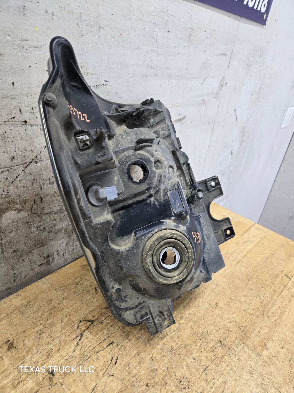 2011-2016 Ford Super Duty F250 F350 F450 F550 LH Driver Side Headlight BC34-13006-A 6.7L Power Stroke 6.2L Gas