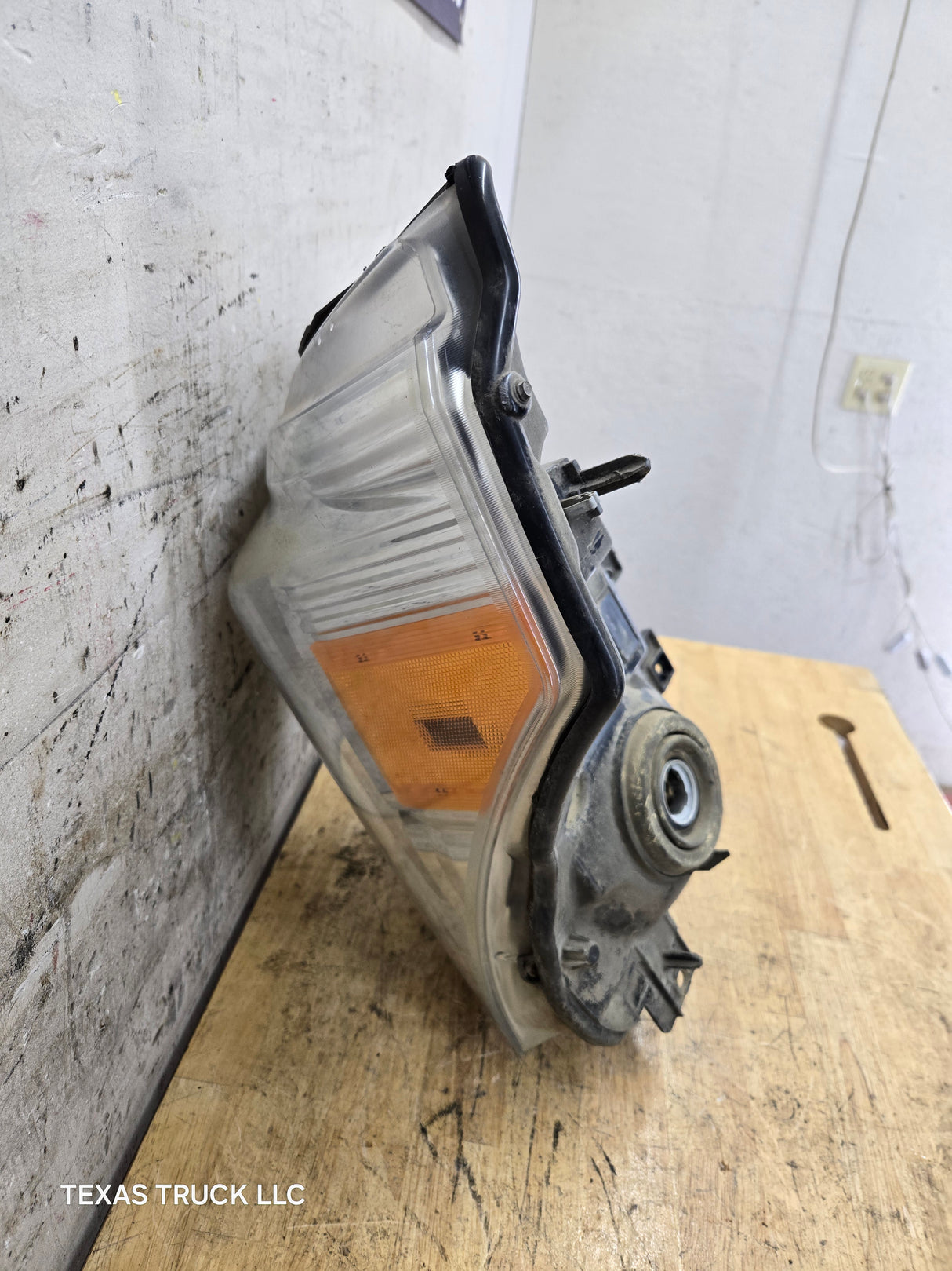 2011-2016 Ford Super Duty F250 F350 F450 F550 LH Driver Side Headlight BC34-13006-A 6.7L Power Stroke 6.2L Gas