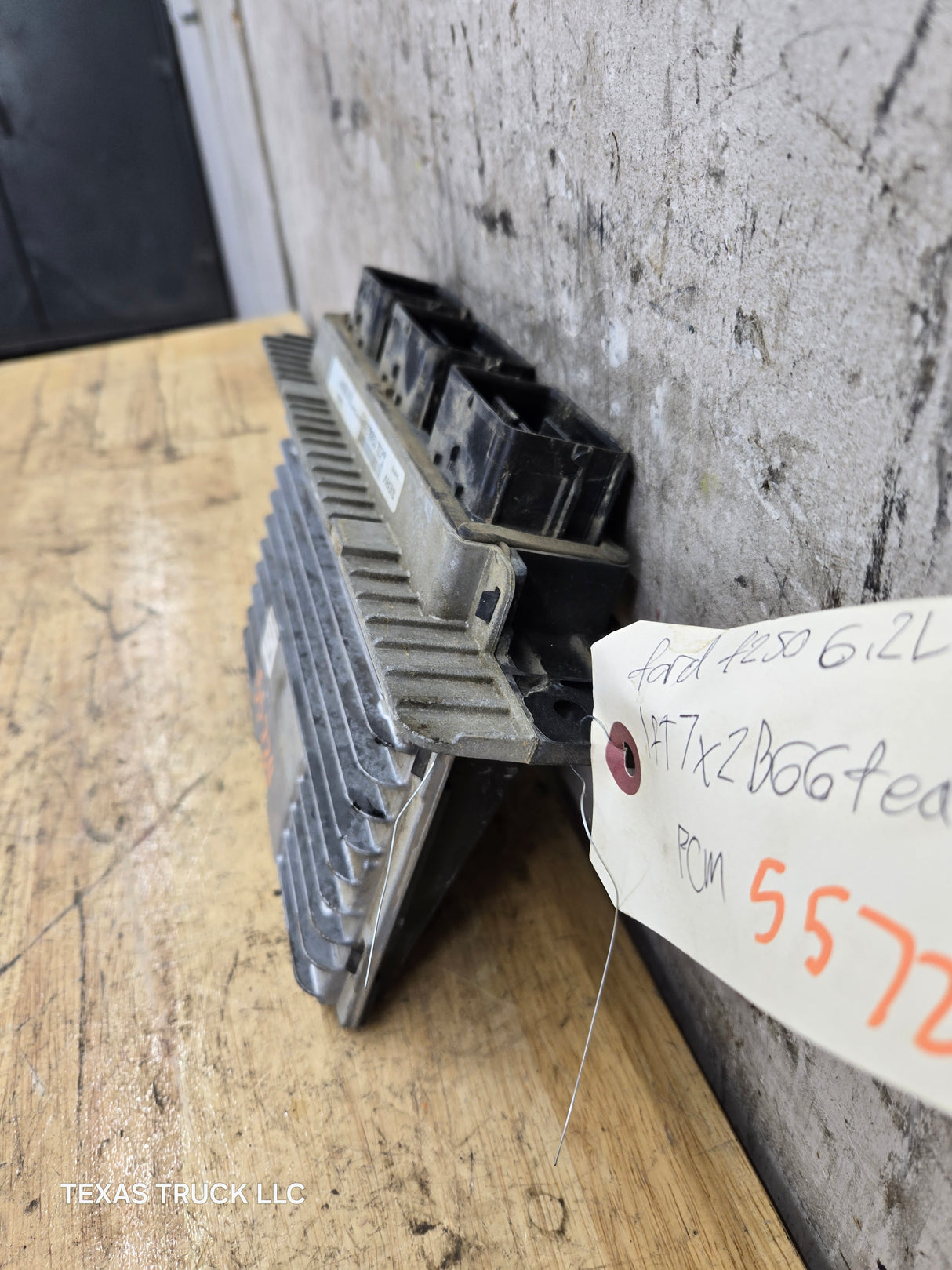 2015 Ford F250 F350 6.2L PCM SERV / BC3Z-12A650-FCNP