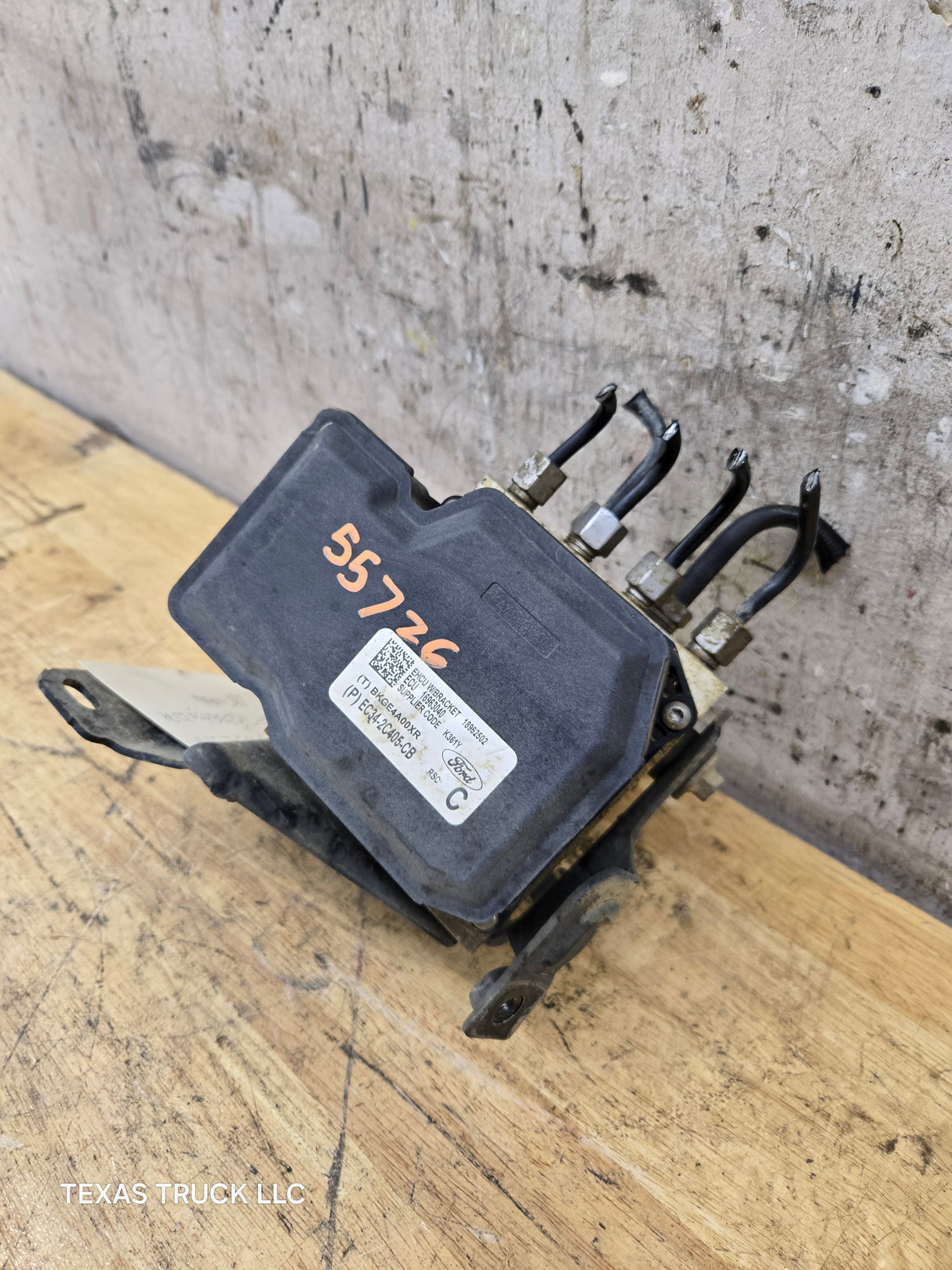 2014-2016 Ford Super Duty F250 F350 ABS Pump Module Control Assembly EC34-2C405-CB