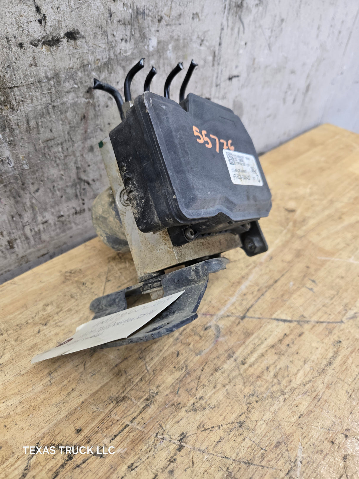 2014-2016 Ford Super Duty F250 F350 ABS Pump Module Control Assembly EC34-2C405-CB