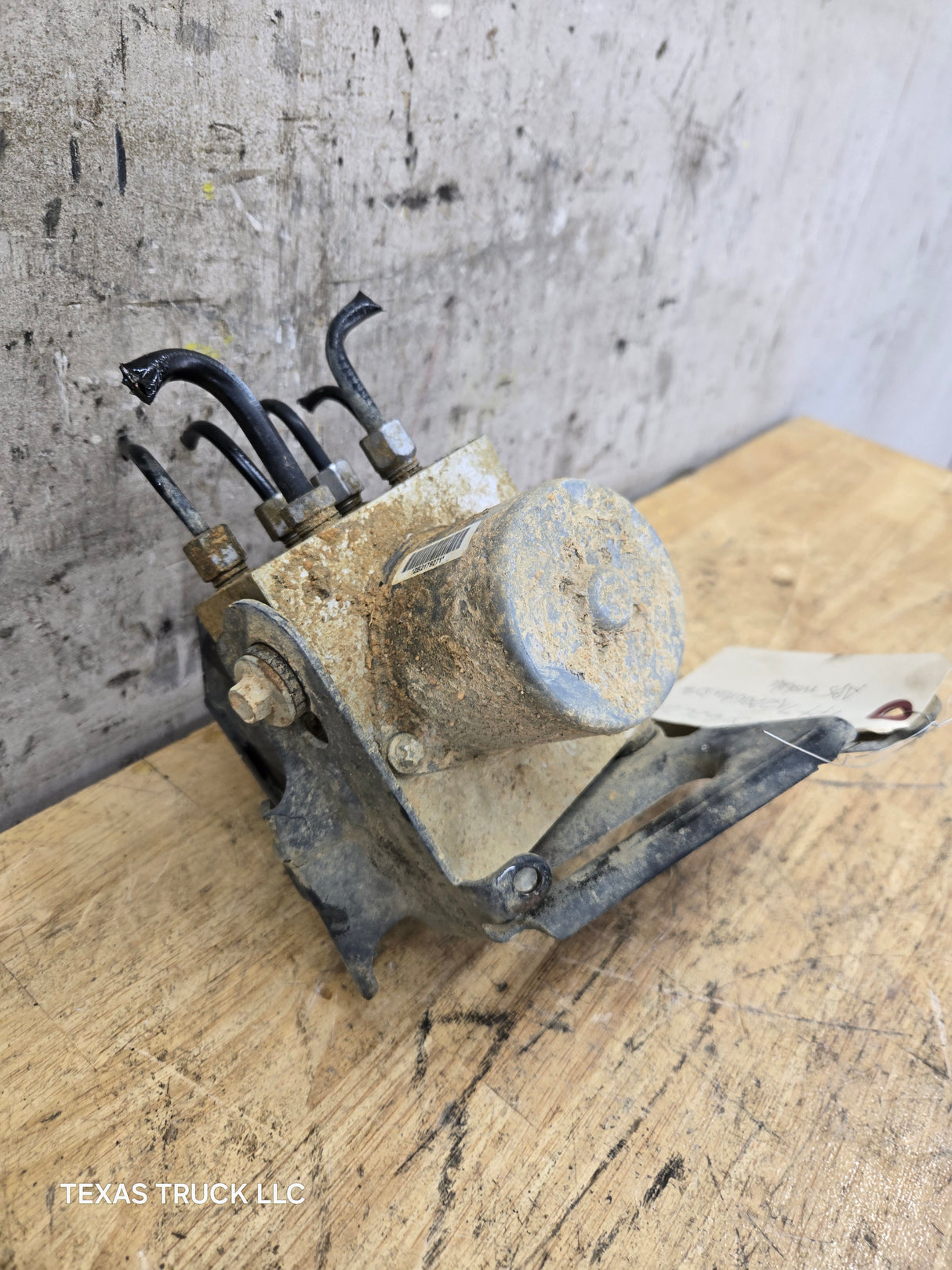 2014-2016 Ford Super Duty F250 F350 ABS Pump Module Control Assembly EC34-2C405-CB