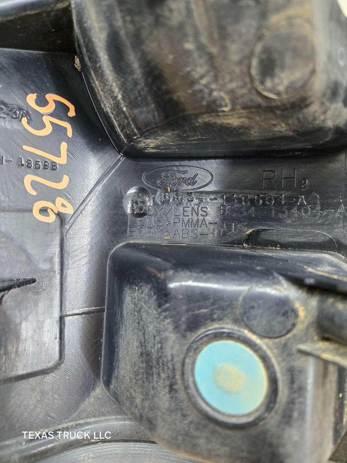 2008-2016 Ford Super Duty F250 F350 F450 F550 RH Passenger Side Tail Light