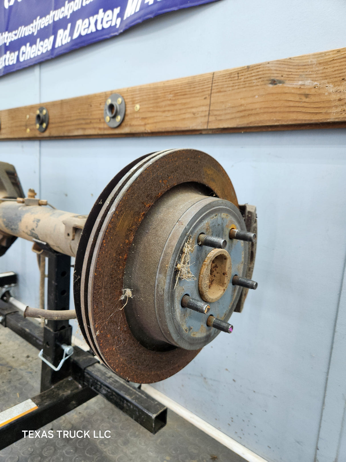 2002-2005 Dodge Ram 1500 Rear Axle 3.55 Gear Ratio 9.25 3rd Gen
