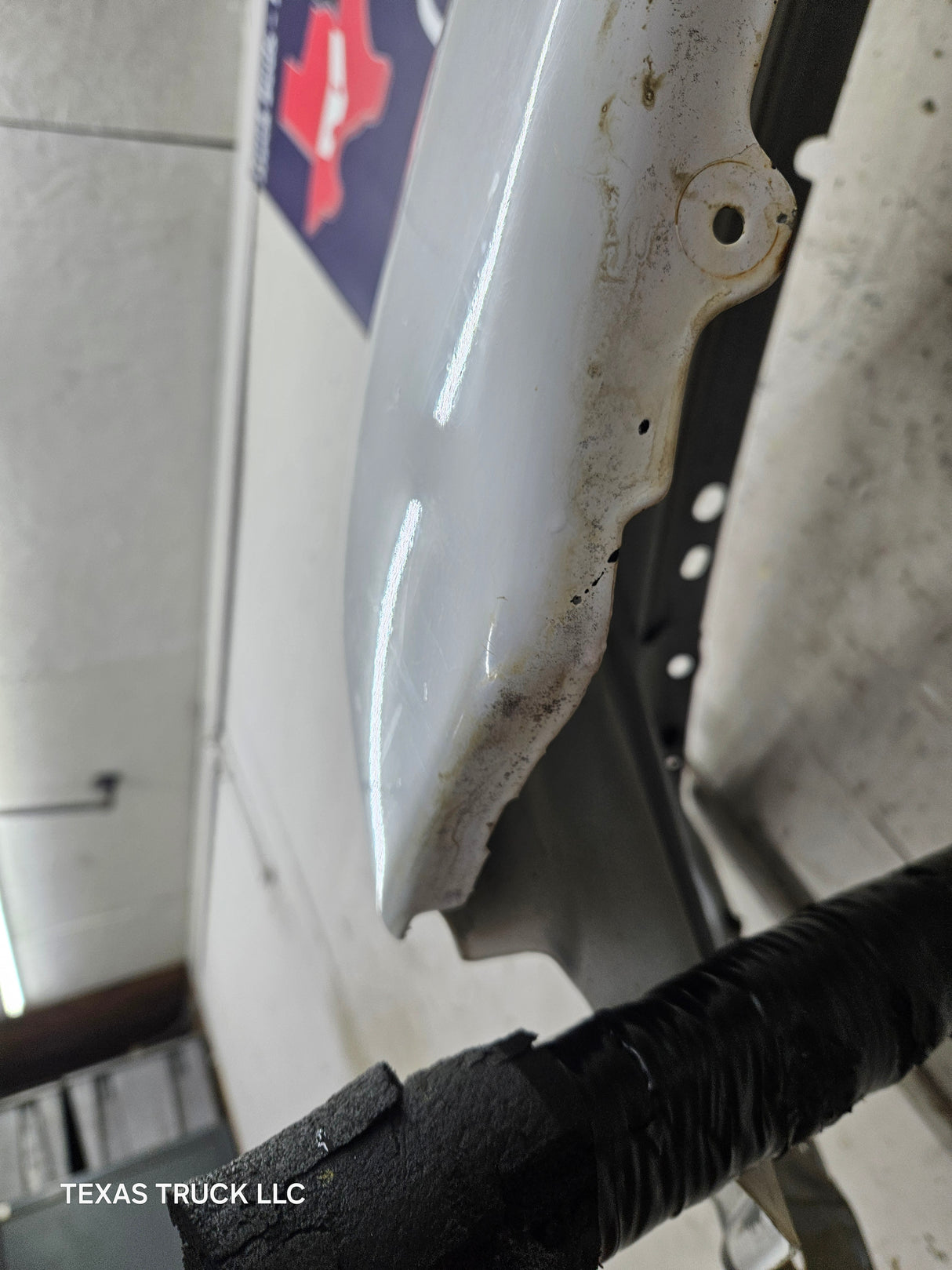 2003-2005 Dodge Ram 3rd Gen 1500 2500 3500 LH Driver Side Fender - White