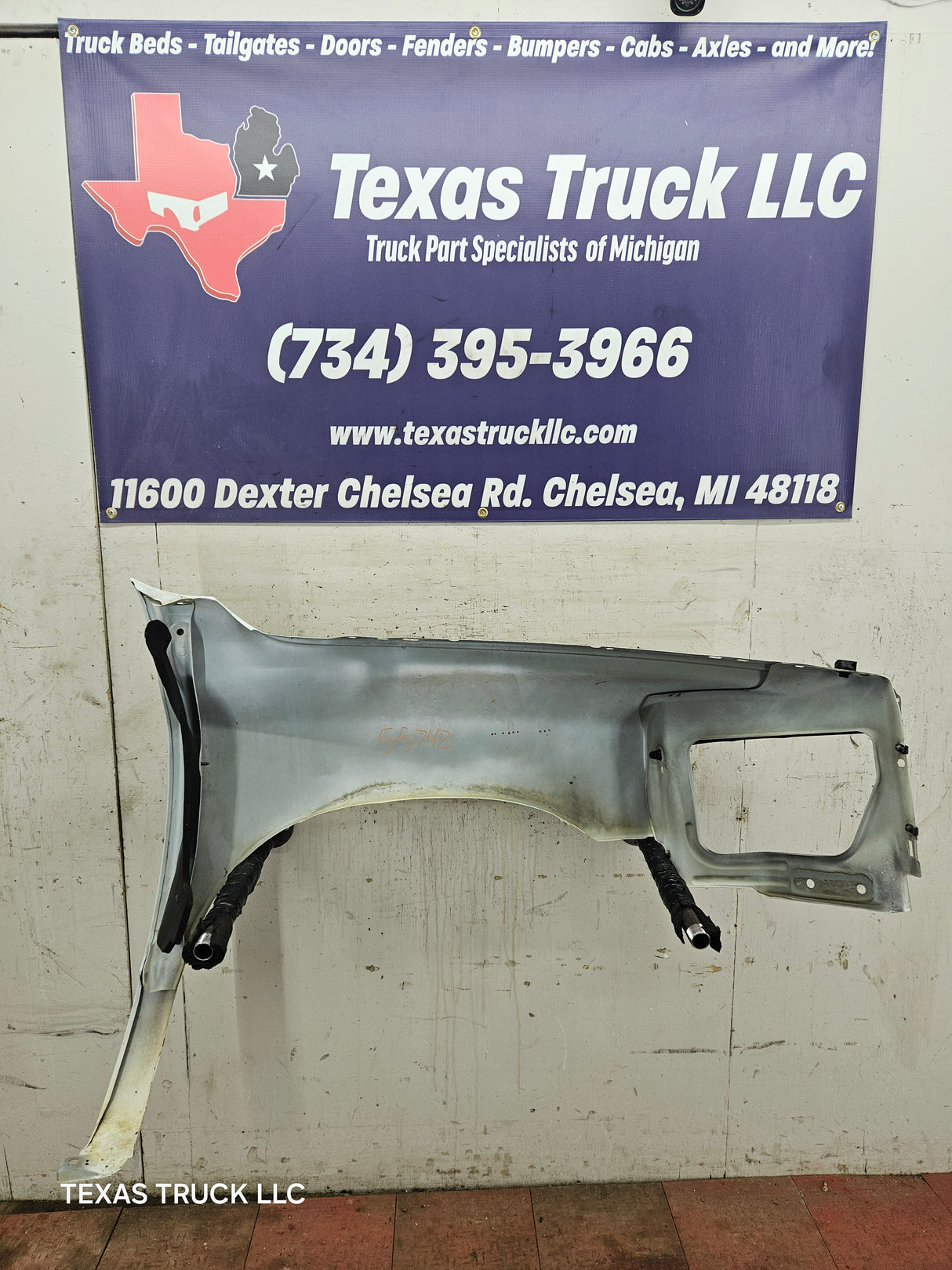 2003-2005 Dodge Ram 3rd Gen 1500 2500 3500 LH Driver Side Fender - White