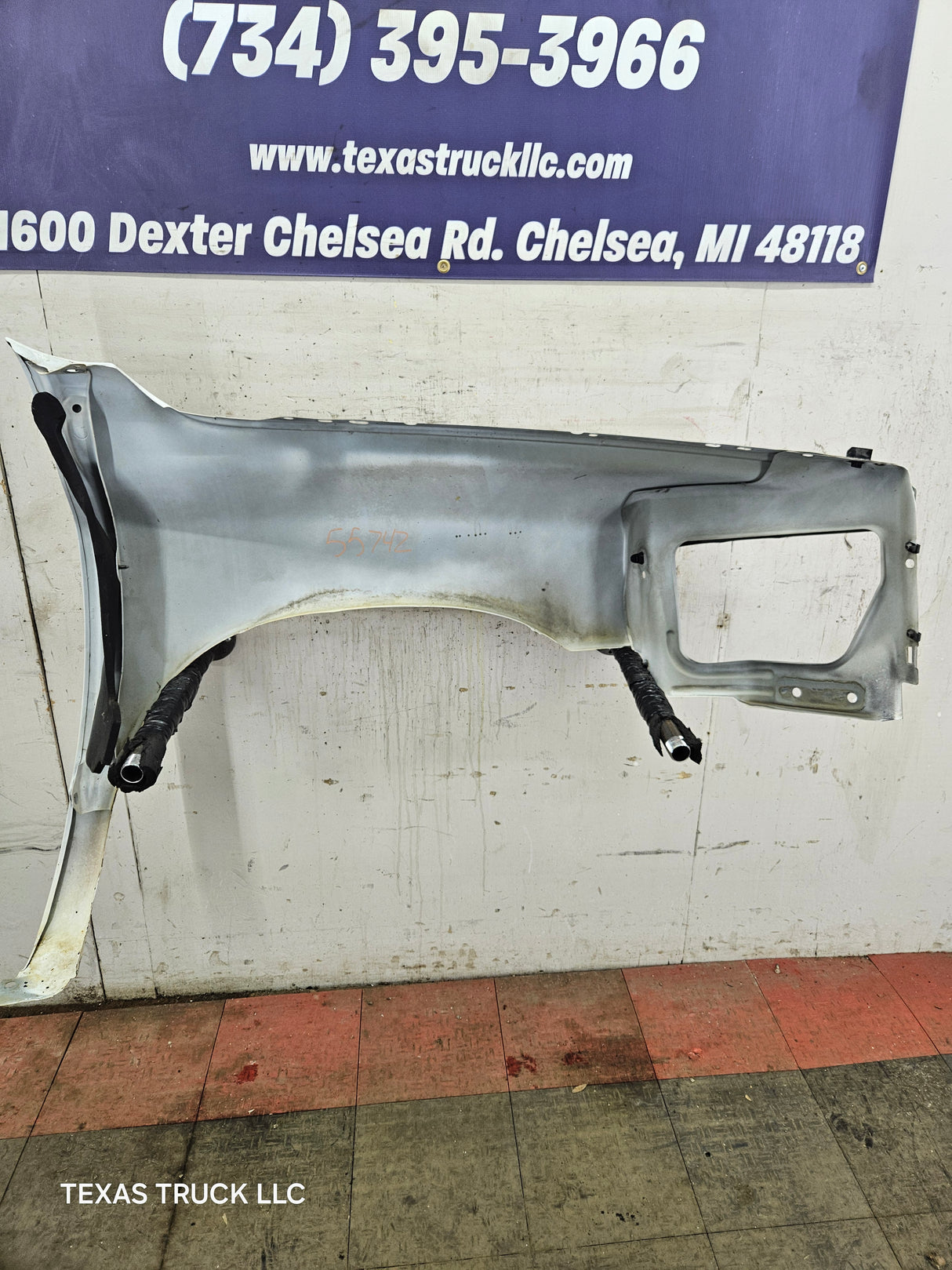 2003-2005 Dodge Ram 3rd Gen 1500 2500 3500 LH Driver Side Fender - White