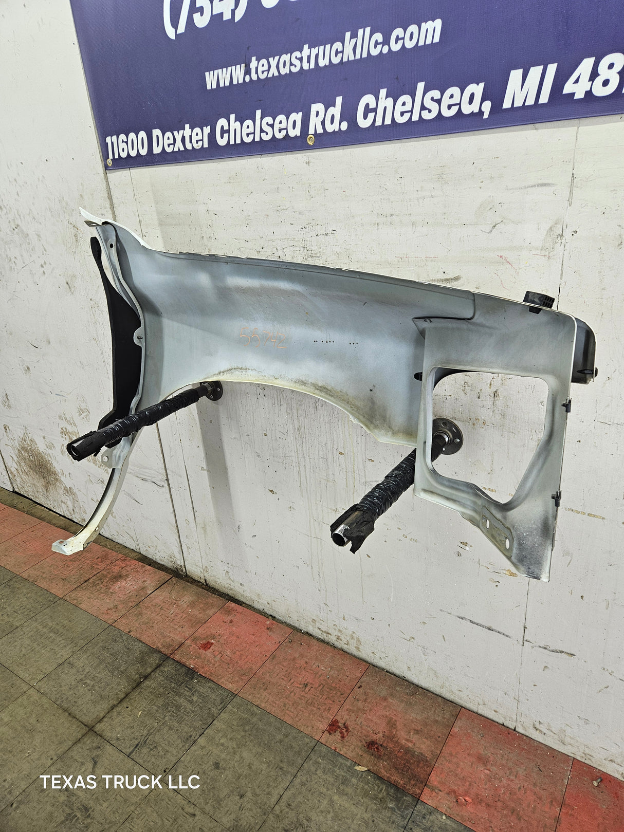 2003-2005 Dodge Ram 3rd Gen 1500 2500 3500 LH Driver Side Fender - White