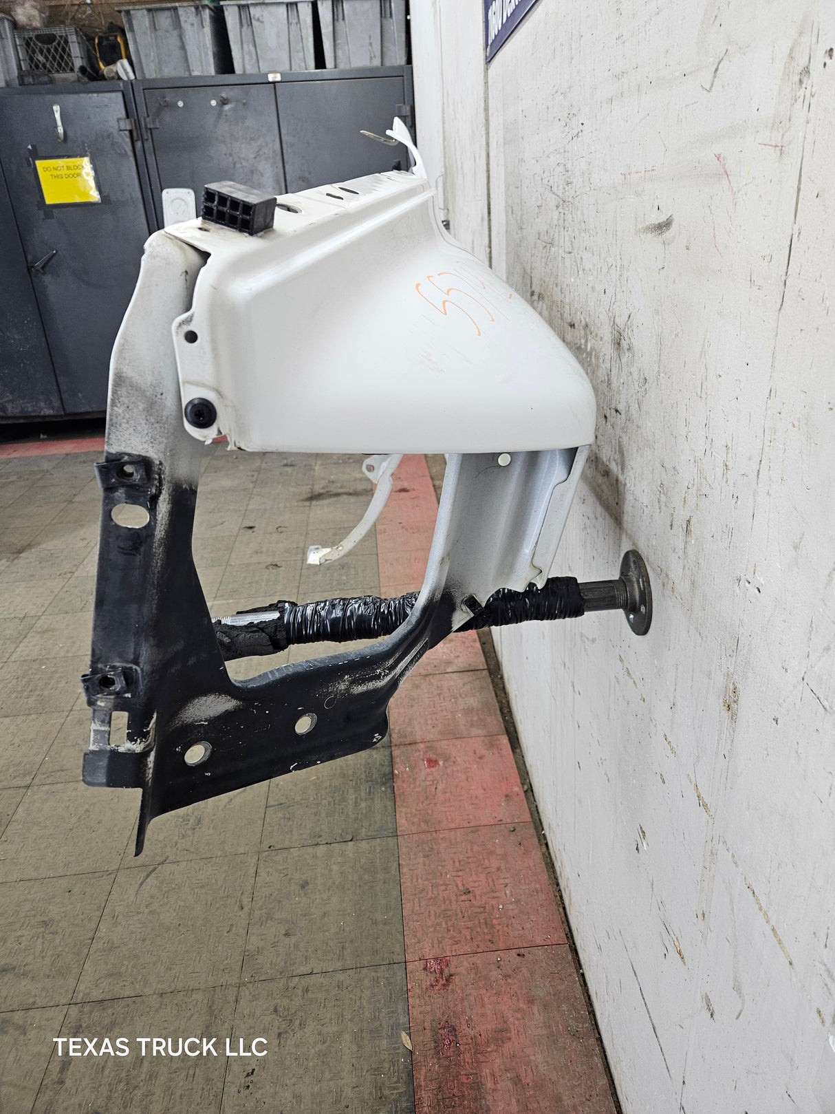 2003-2005 Dodge Ram 3rd Gen 1500 2500 3500 LH Driver Side Fender - White